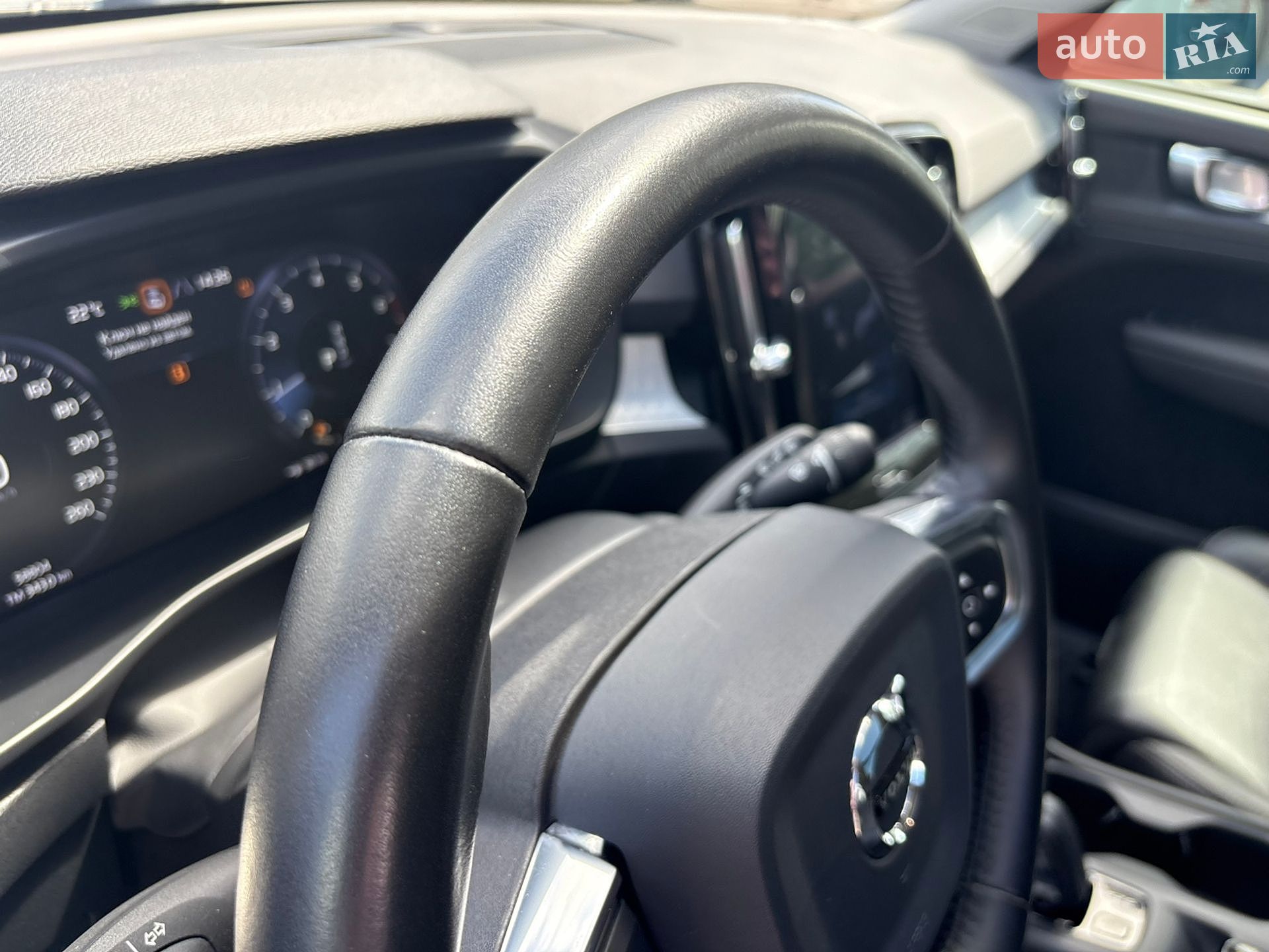 Volvo XC40 2020 VIN YV4162UK4L2306828 фото оголошення 20 з 30