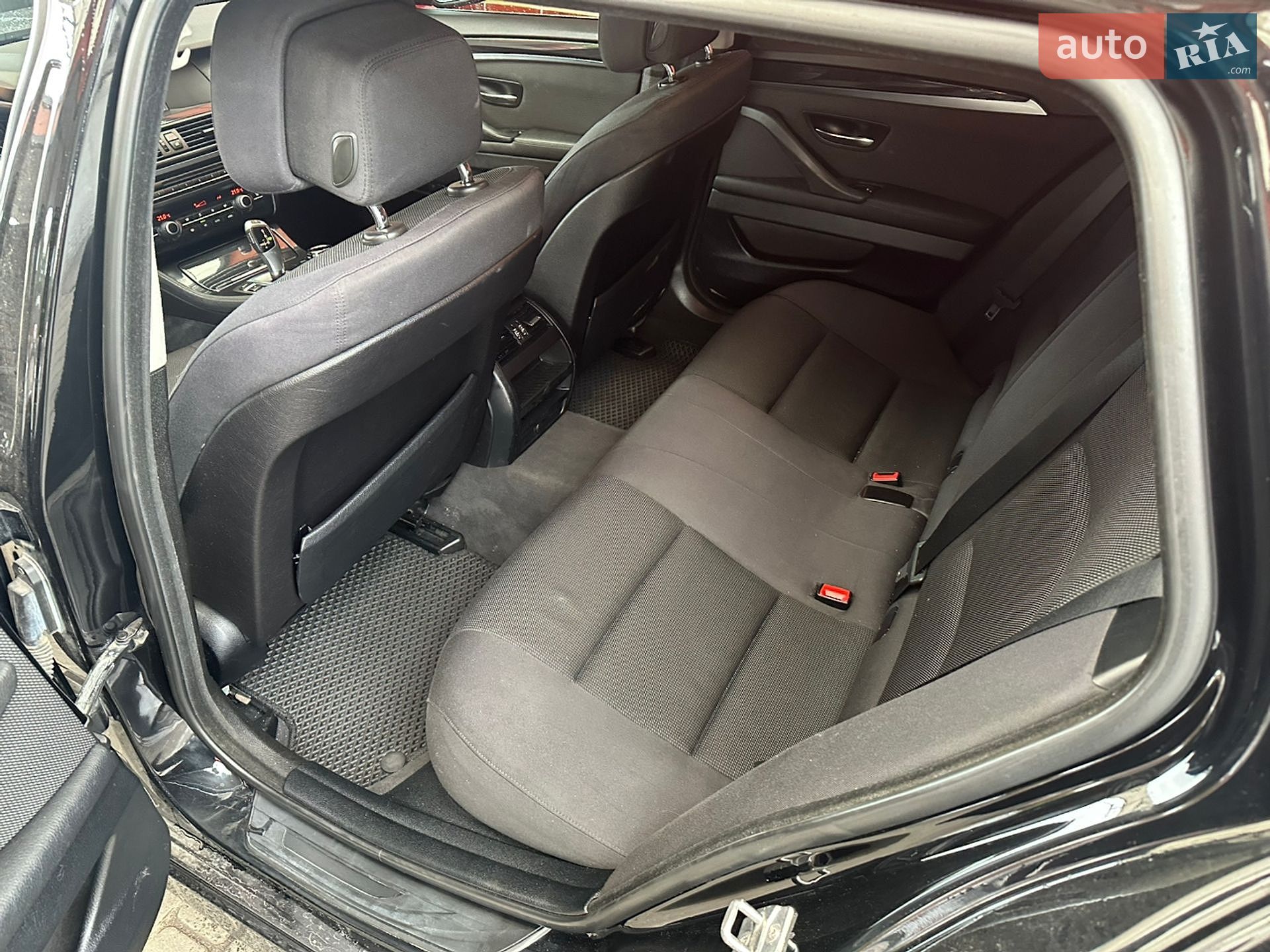 BMW 5 Series 2012 VIN WBAMX11040DY06415 фото оголошення 10 з 16