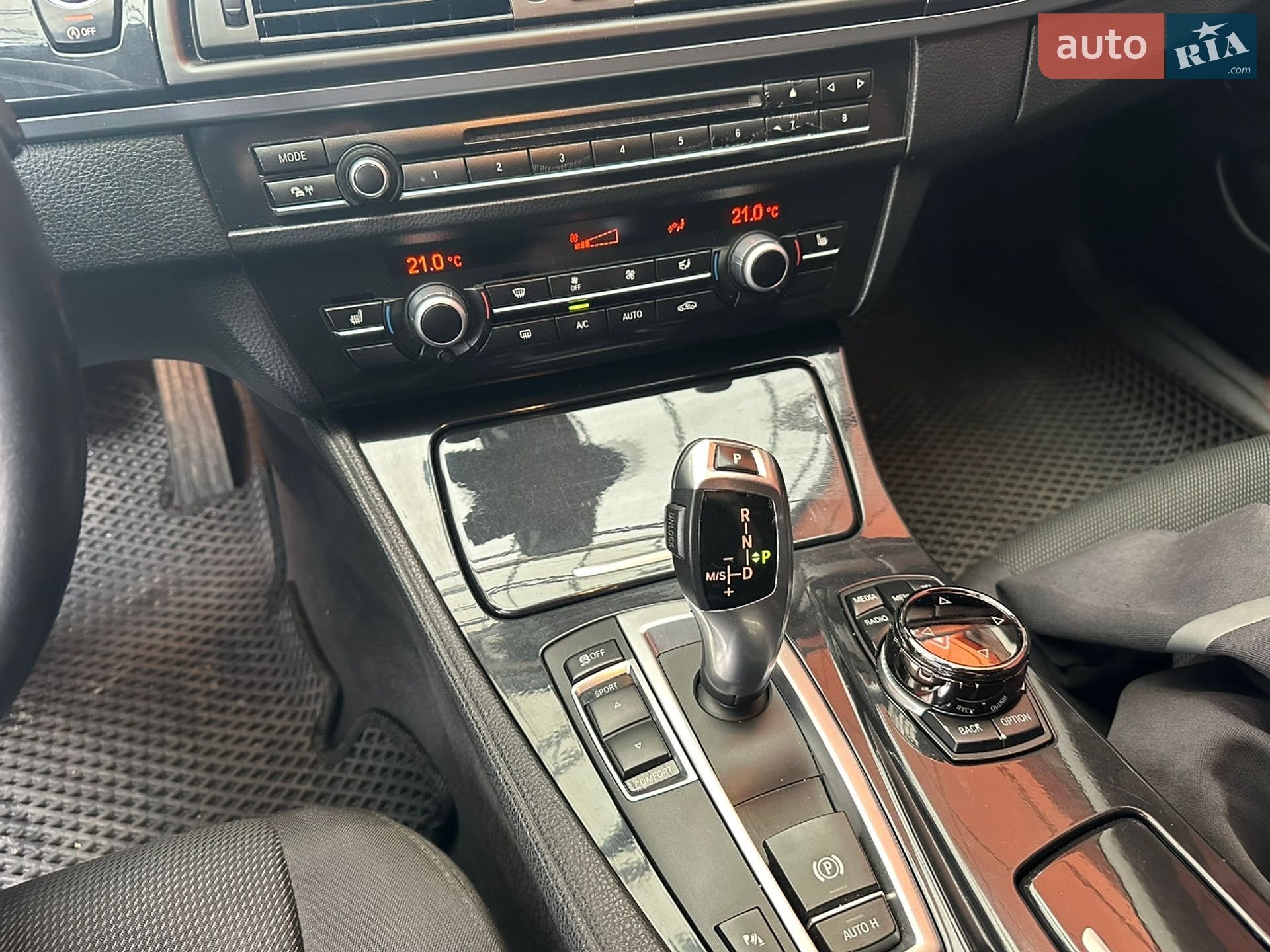 BMW 5 Series 2012 VIN WBAMX11040DY06415 фото оголошення 8 з 16