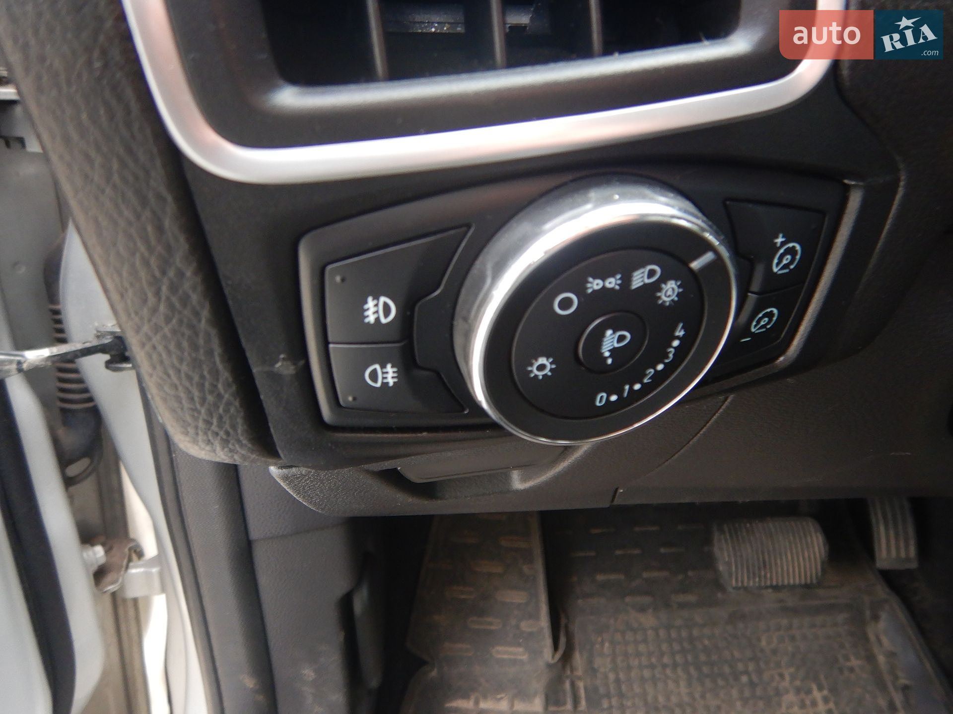 Ford Focus 2011 VIN WF0LXXGCBLBT05478 фото оголошення 10 з 15