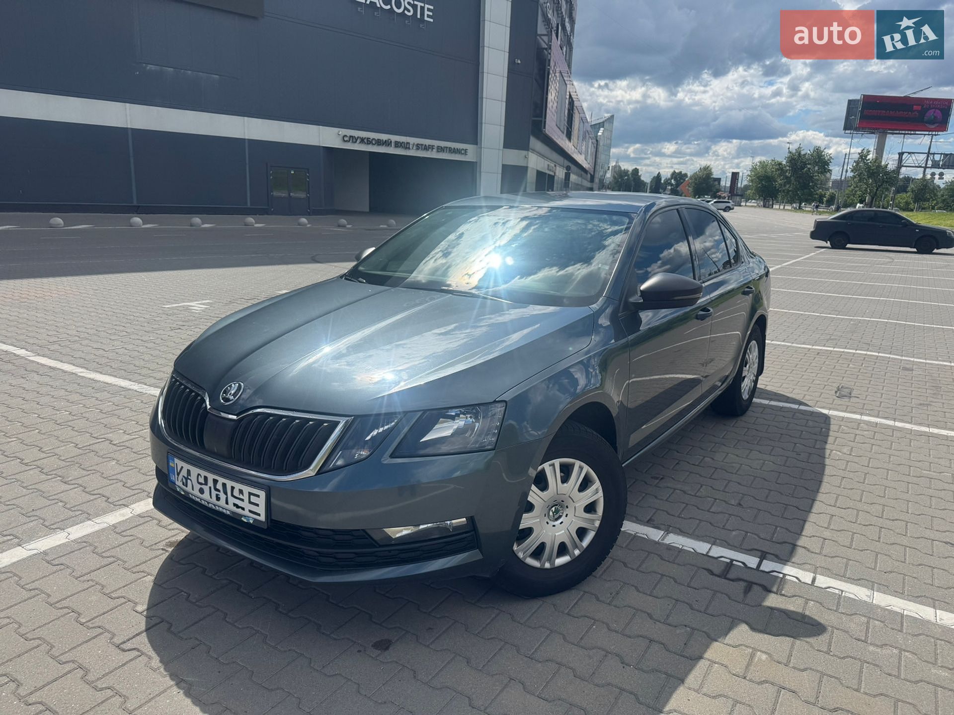 Skoda Octavia 2017 VIN TMBAN2NE2JB006975 фото оголошення 3 з 14