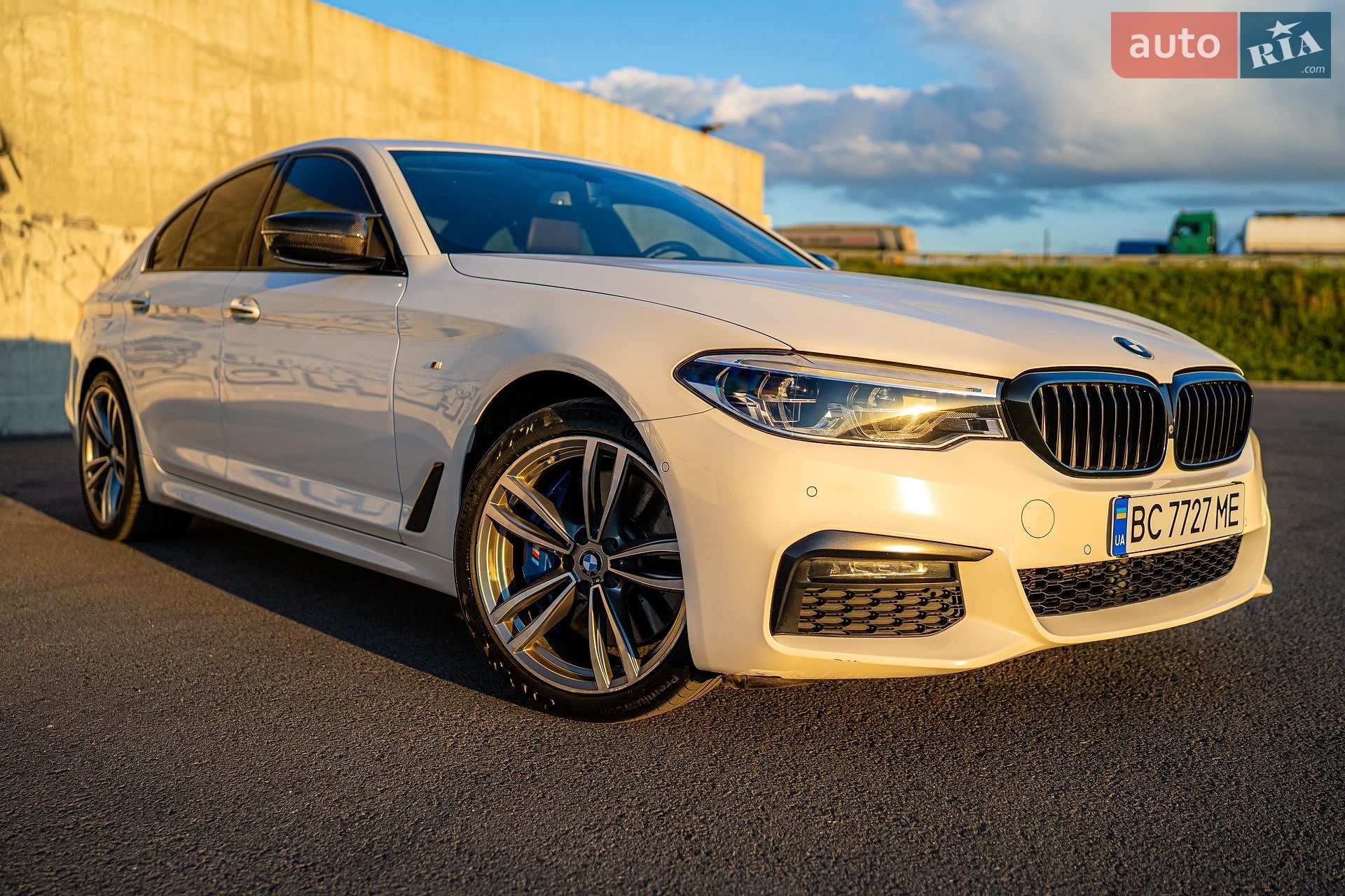 BMW 5 Series 2017 VIN WBAJB51030WB96717 фото оголошення 3 з 15