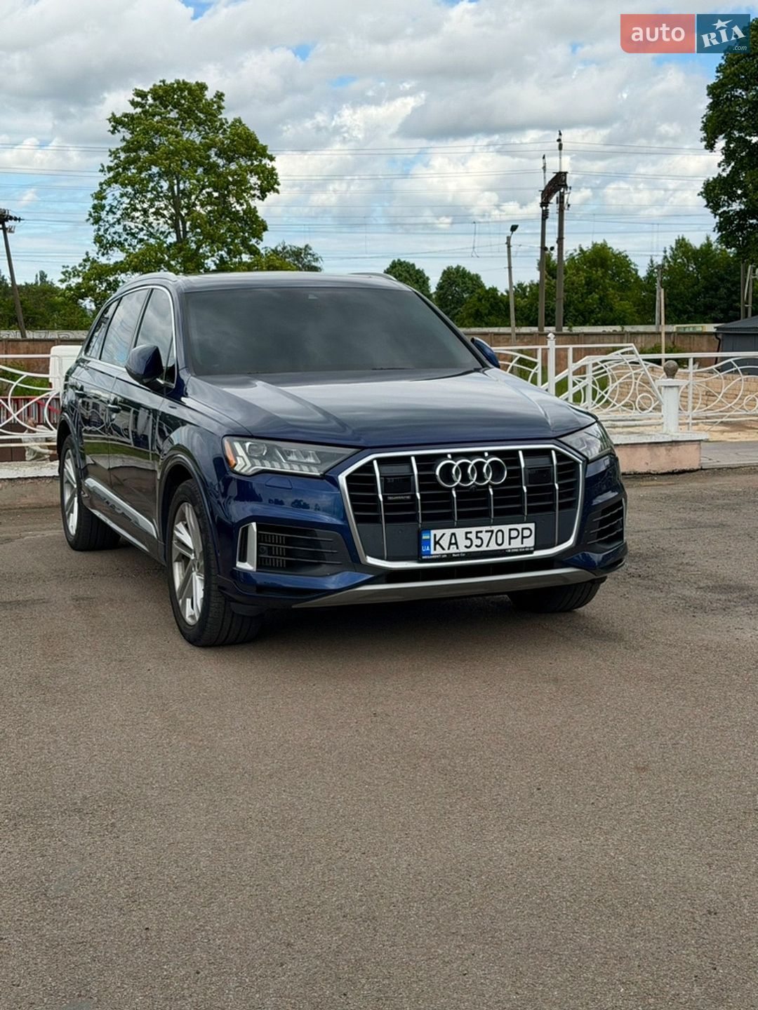 Audi Q7 2020 VIN WA1VXAF76LD008204 фото оголошення 2 з 14