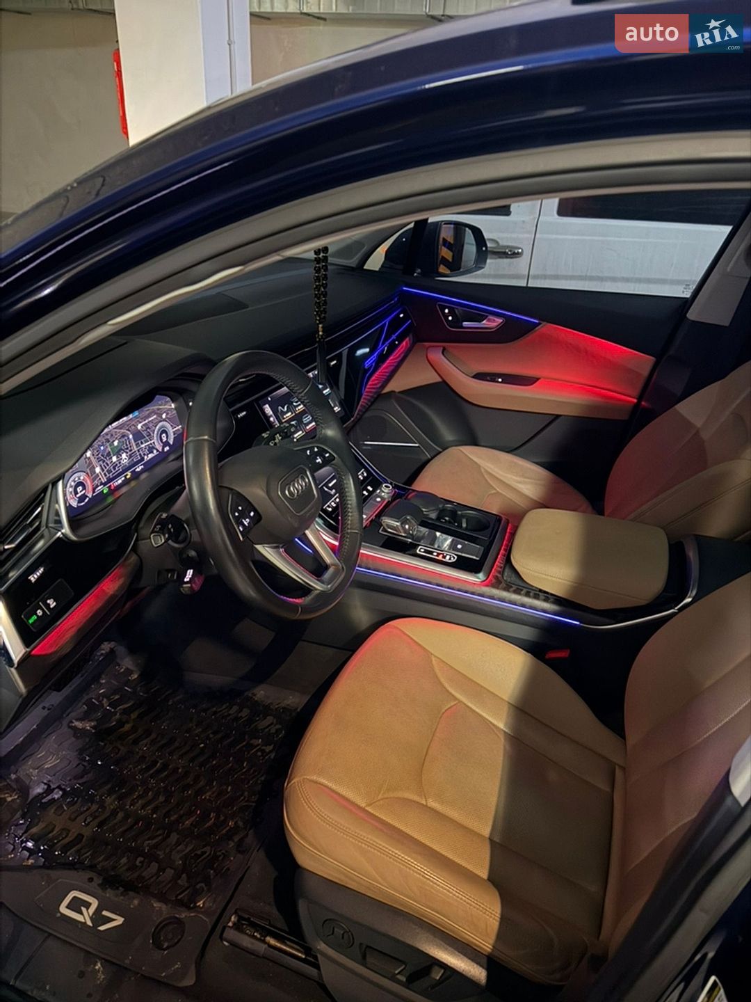 Audi Q7 2020 VIN WA1VXAF76LD008204 фото оголошення 8 з 14
