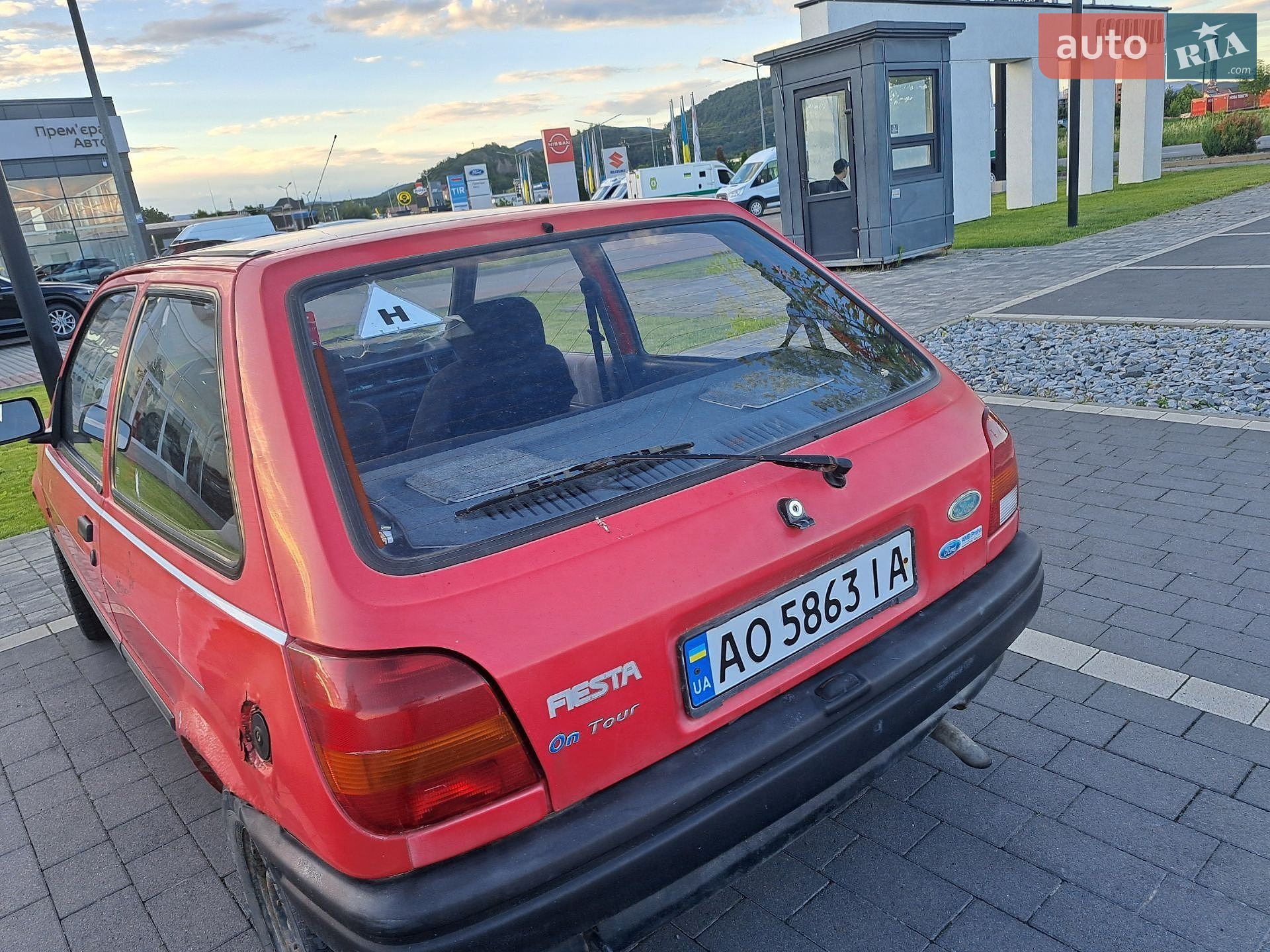 Ford Fiesta 1993 VIN WF0BXXGAFBPP63733 фото оголошення 4 з 19