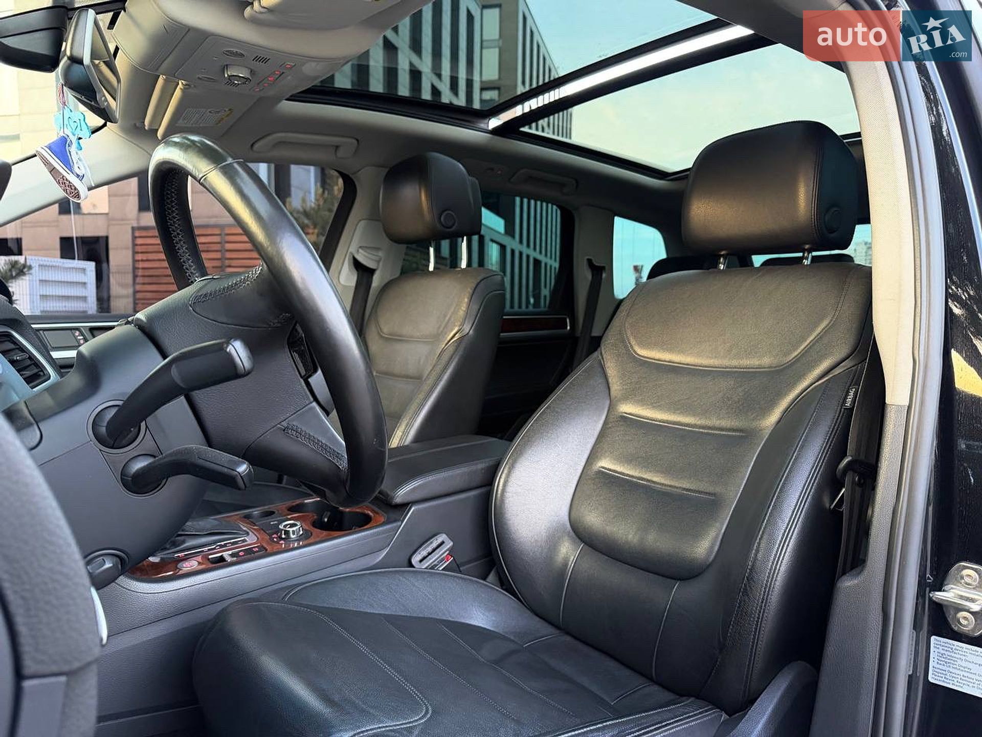 Volkswagen Touareg 2012 VIN WVGDK9BP2CD010967 фото оголошення 13 з 22