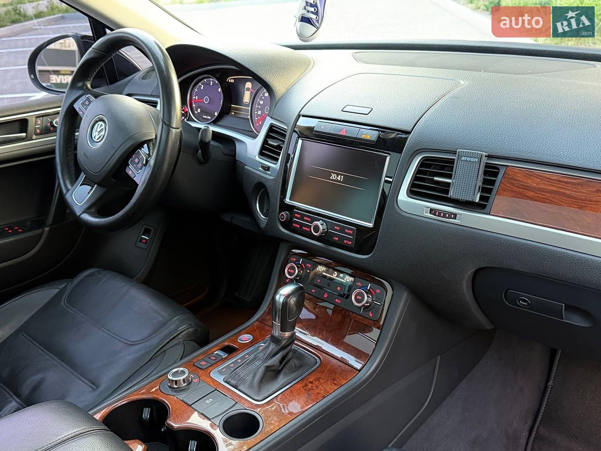 Volkswagen Touareg 2012 VIN WVGDK9BP2CD010967 фото оголошення 18 з 22