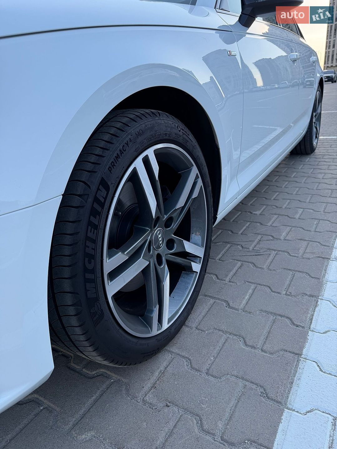 Audi A4 2016 VIN WAUZZZF49HN048832 фото оголошення 8 з 15