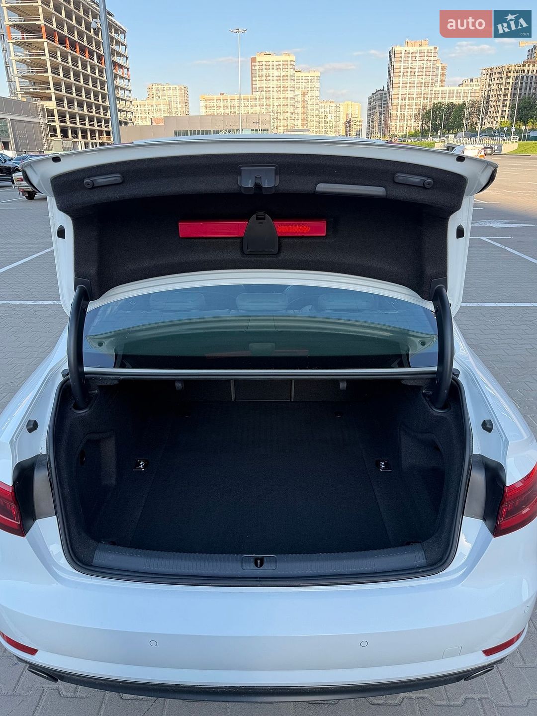 Audi A4 2016 VIN WAUZZZF49HN048832 фото оголошення 15 з 15