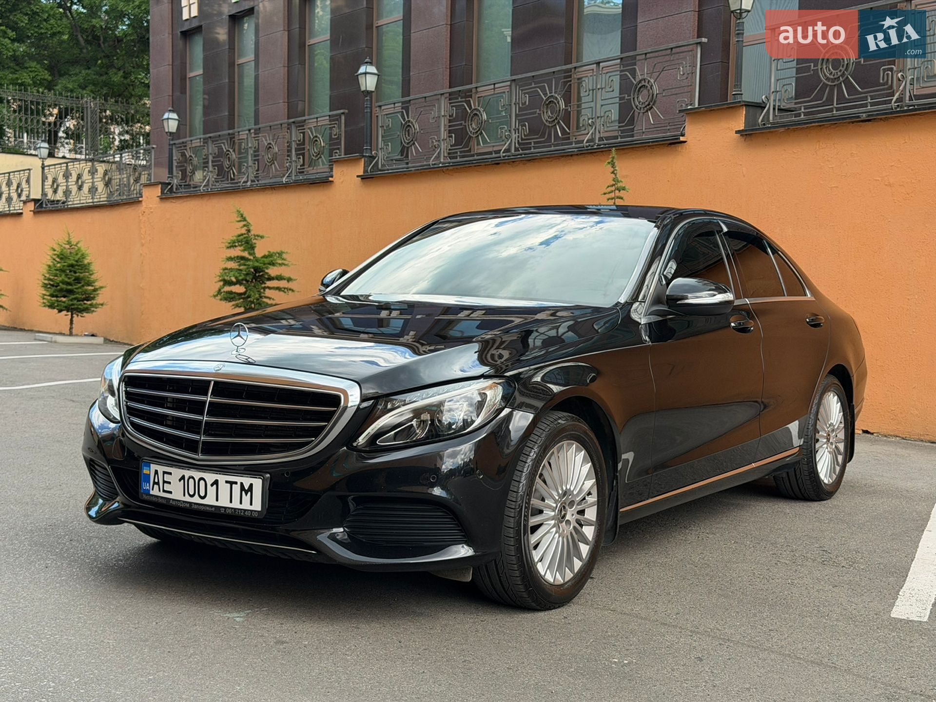 Mercedes-Benz C-Class 2016 VIN WDD2050401R088114 фото оголошення 2 з 36