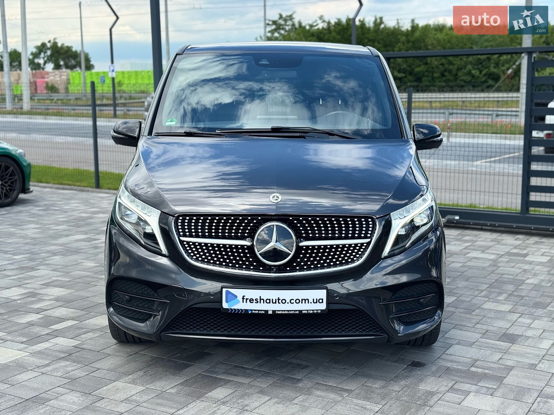 Mercedes-Benz V-Class 2021 VIN W1V44781313894227 фото оголошення 2 з 43