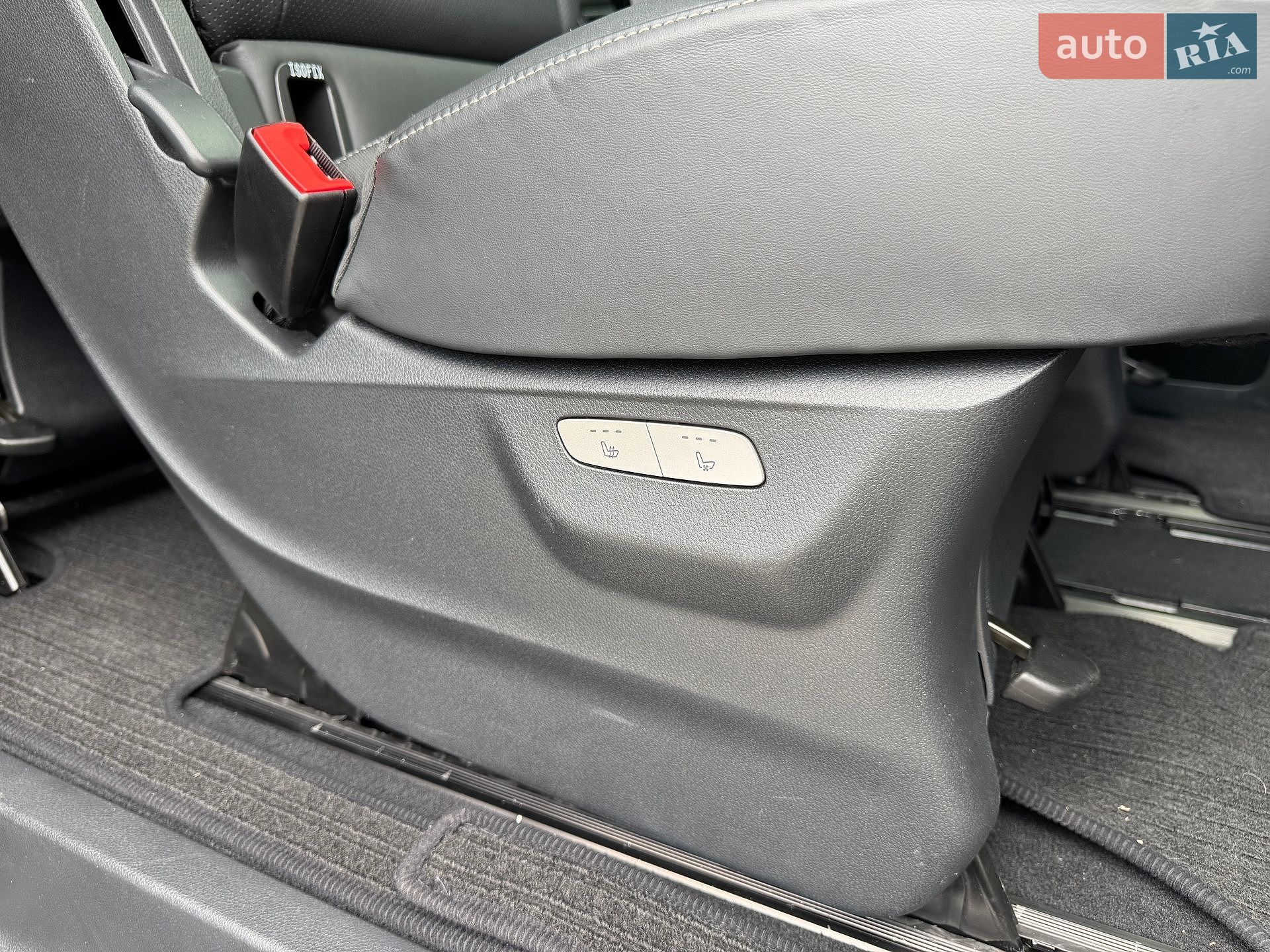 Mercedes-Benz V-Class 2021 VIN W1V44781313894227 фото оголошення 35 з 43