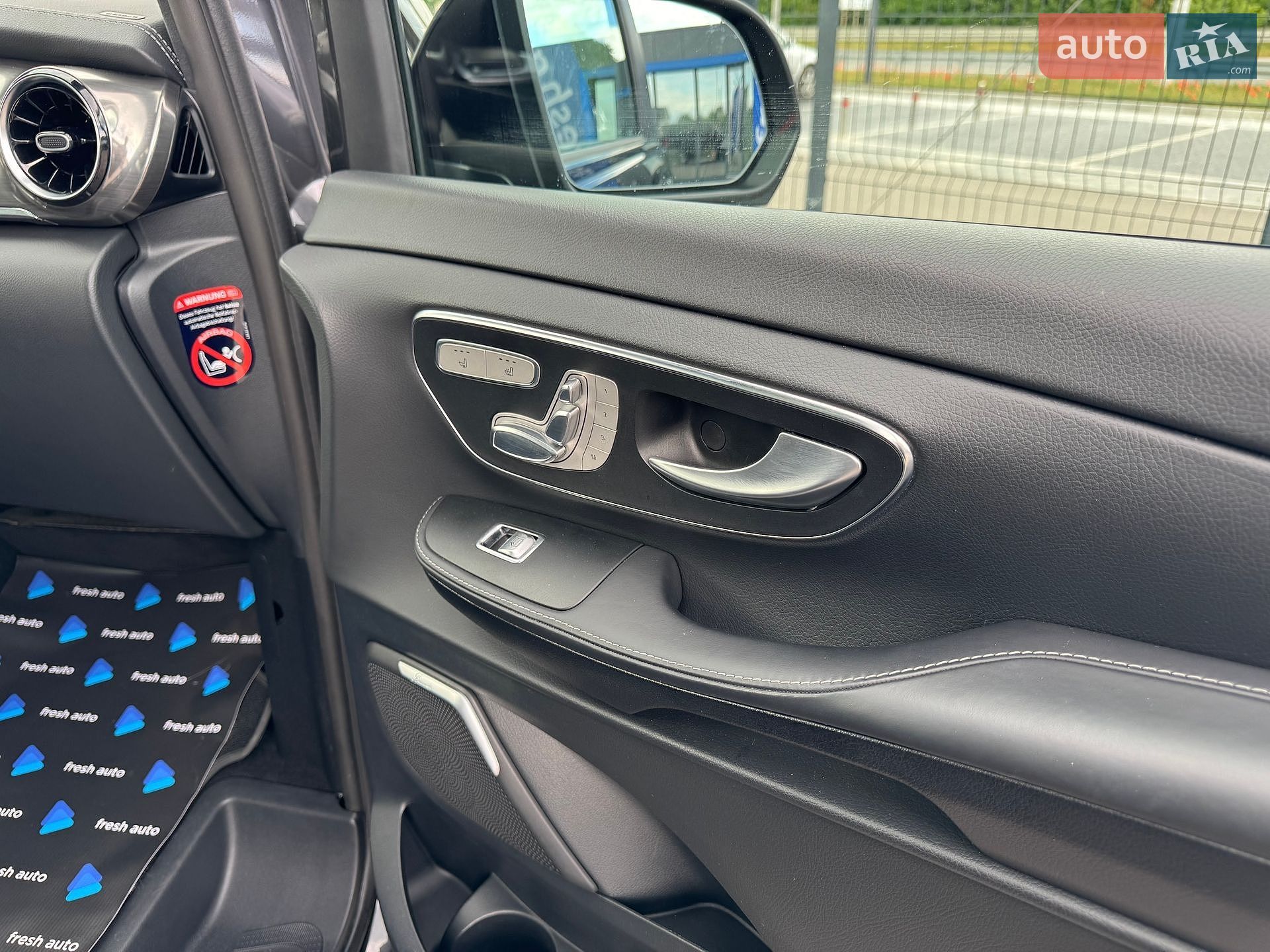 Mercedes-Benz V-Class 2021 VIN W1V44781313894227 фото оголошення 38 з 43