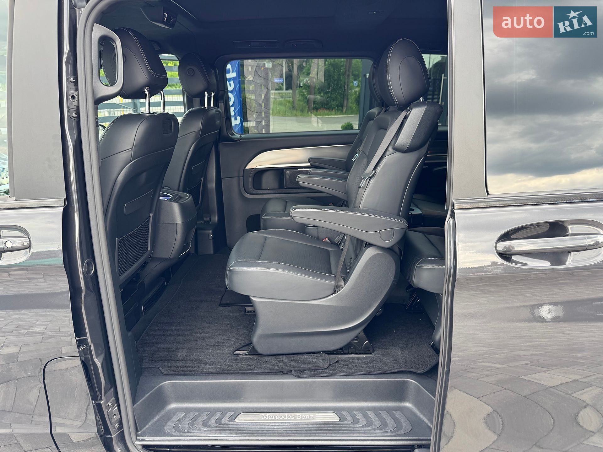 Mercedes-Benz V-Class 2021 VIN W1V44781313894227 фото оголошення 28 з 43