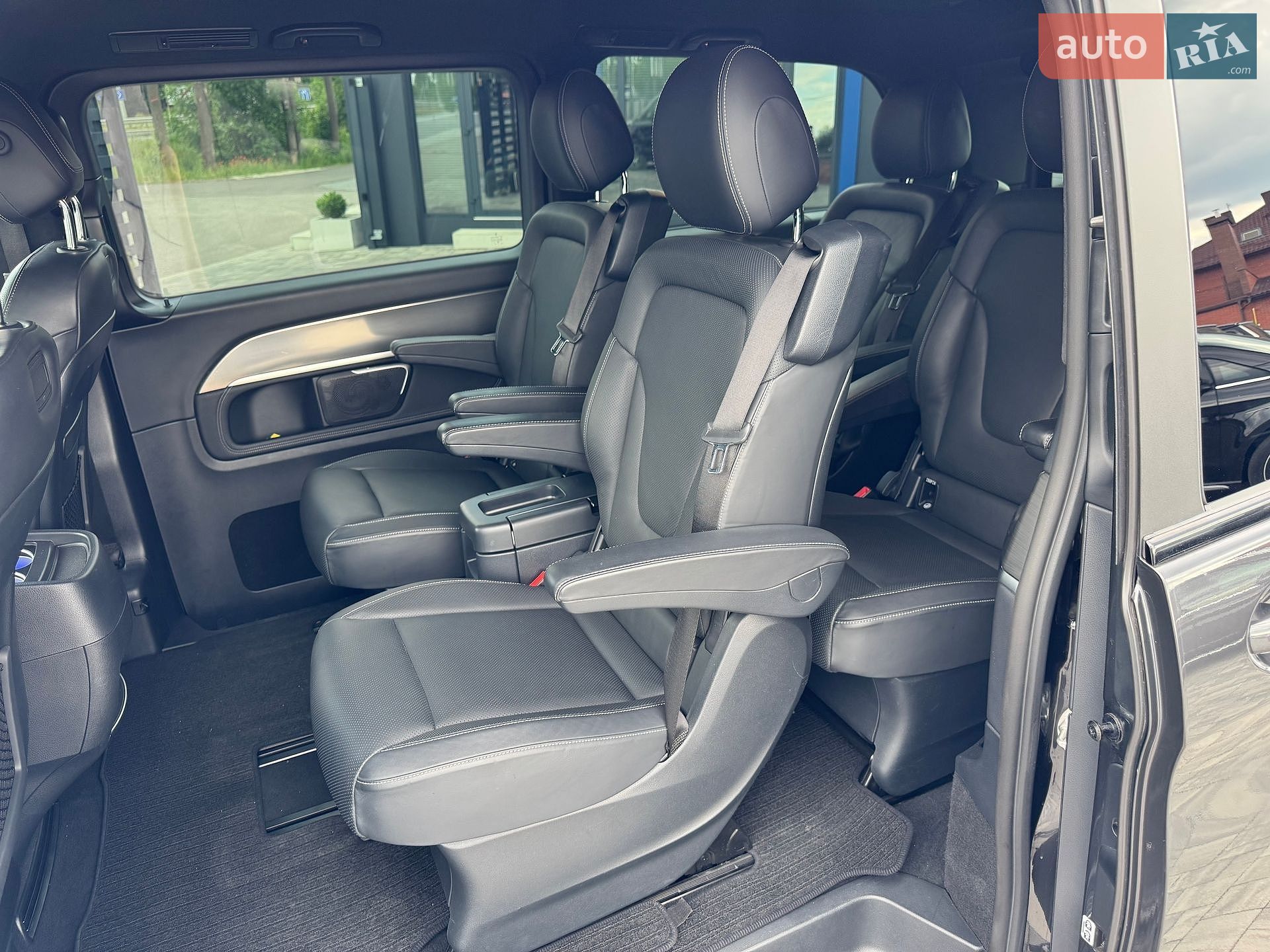 Mercedes-Benz V-Class 2021 VIN W1V44781313894227 фото оголошення 5 з 43