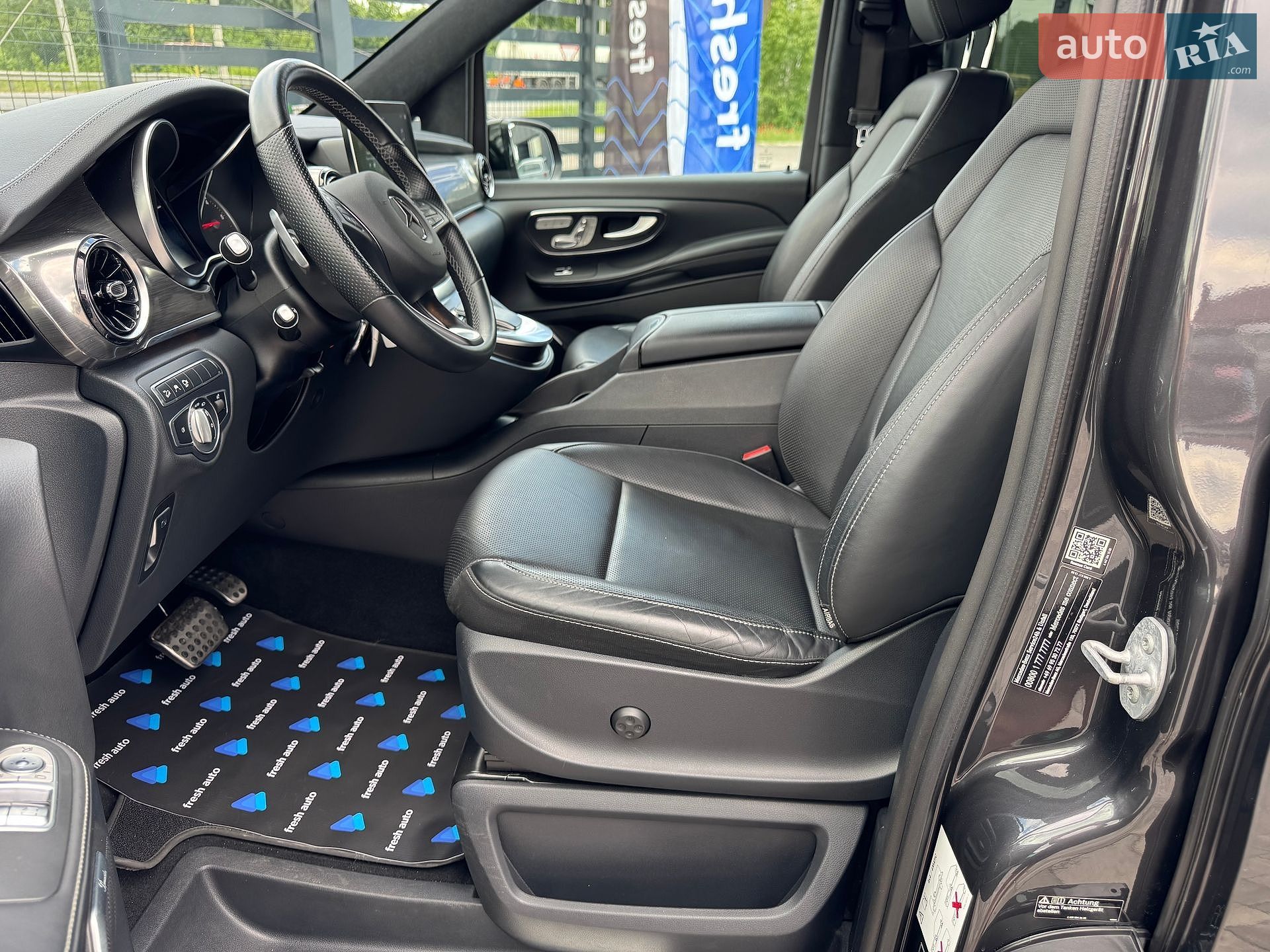 Mercedes-Benz V-Class 2021 VIN W1V44781313894227 фото оголошення 19 з 43