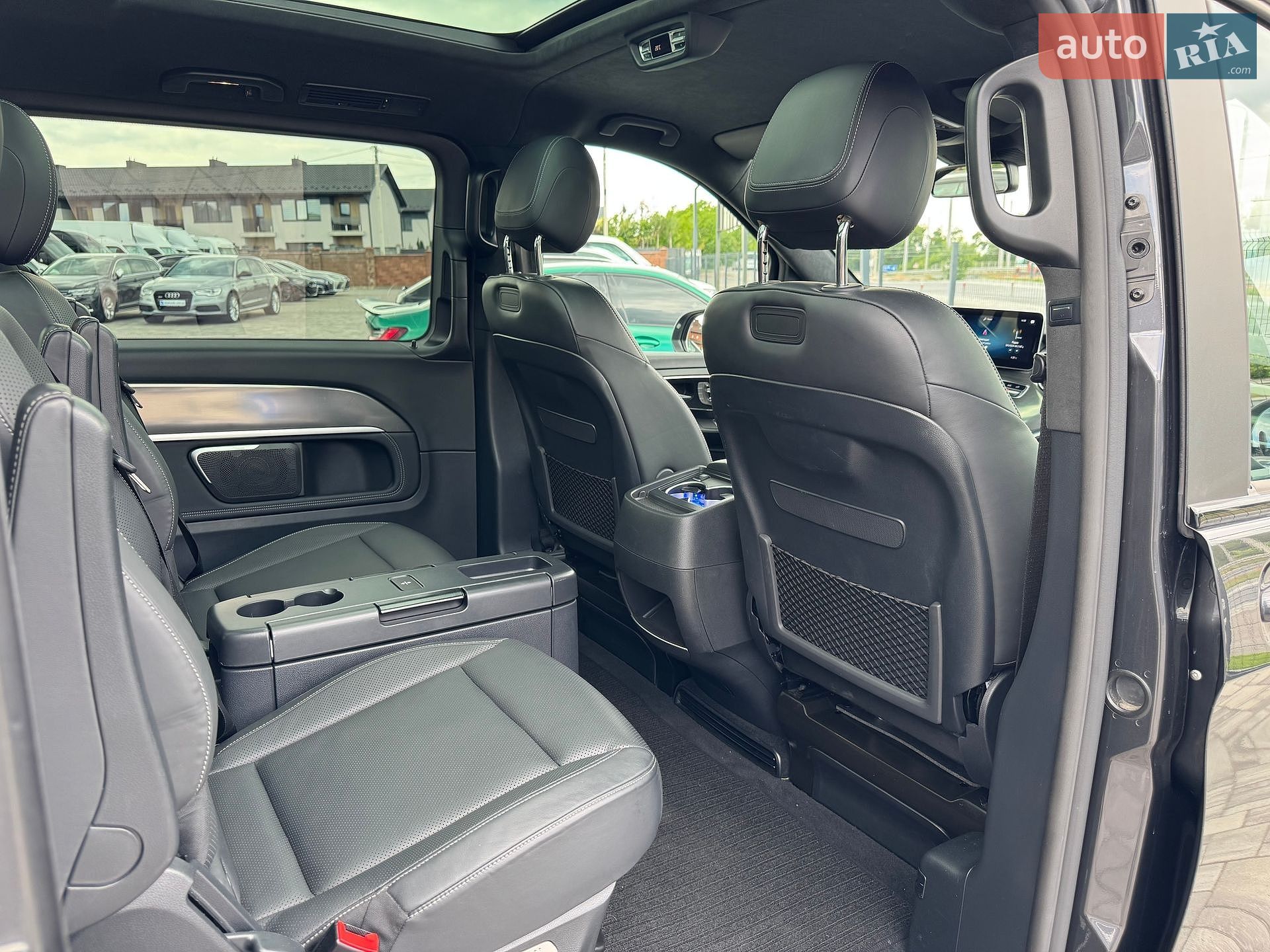 Mercedes-Benz V-Class 2021 VIN W1V44781313894227 фото оголошення 36 з 43