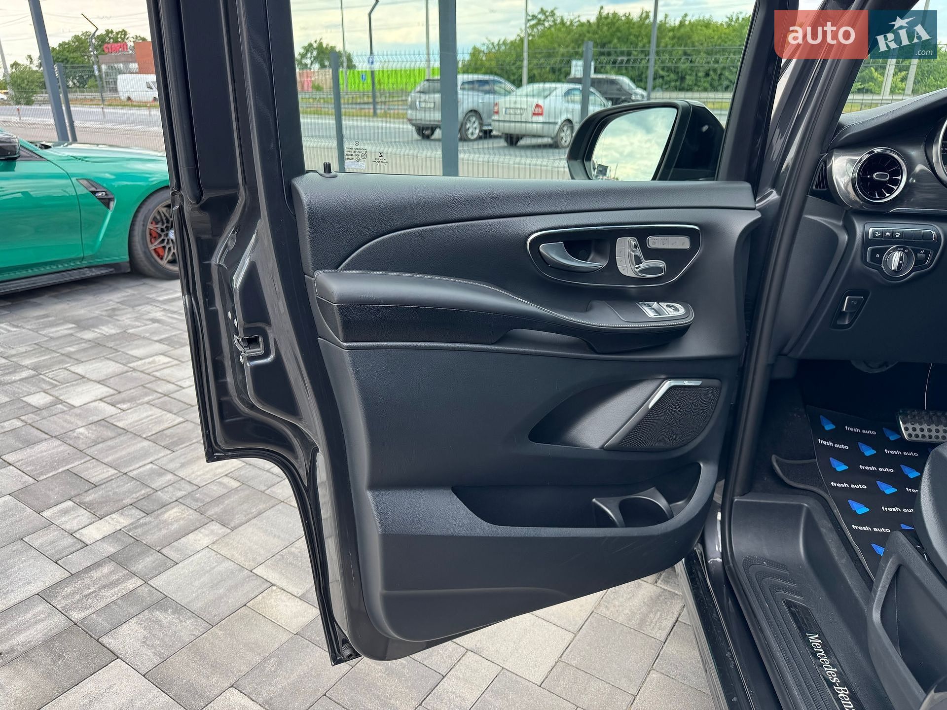 Mercedes-Benz V-Class 2021 VIN W1V44781313894227 фото оголошення 13 з 43