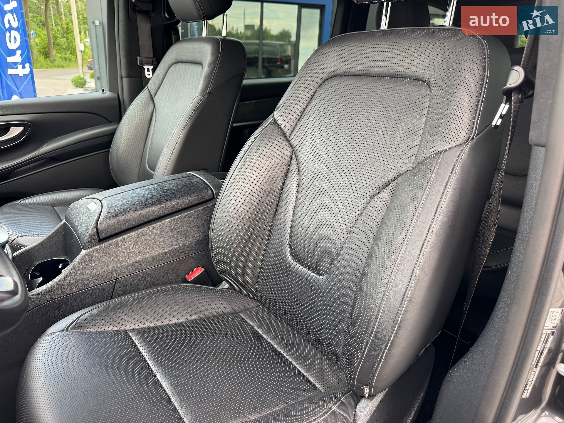 Mercedes-Benz V-Class 2021 VIN W1V44781313894227 фото оголошення 18 з 43