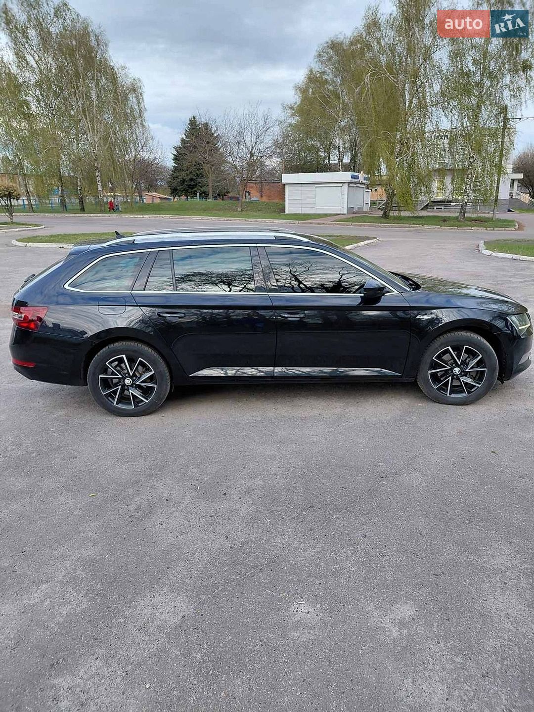 Skoda Superb 2017 VIN TMBLJ9NP6H7535910 фото оголошення 2 з 26