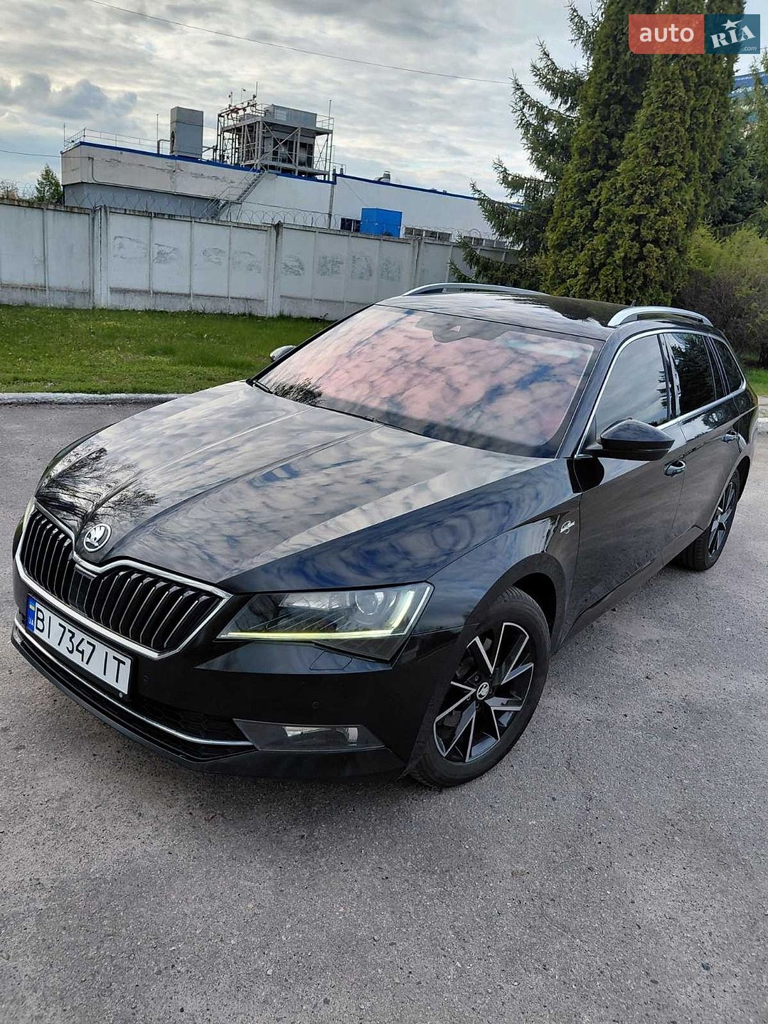 Skoda Superb 2017 VIN TMBLJ9NP6H7535910 фото оголошення 3 з 26
