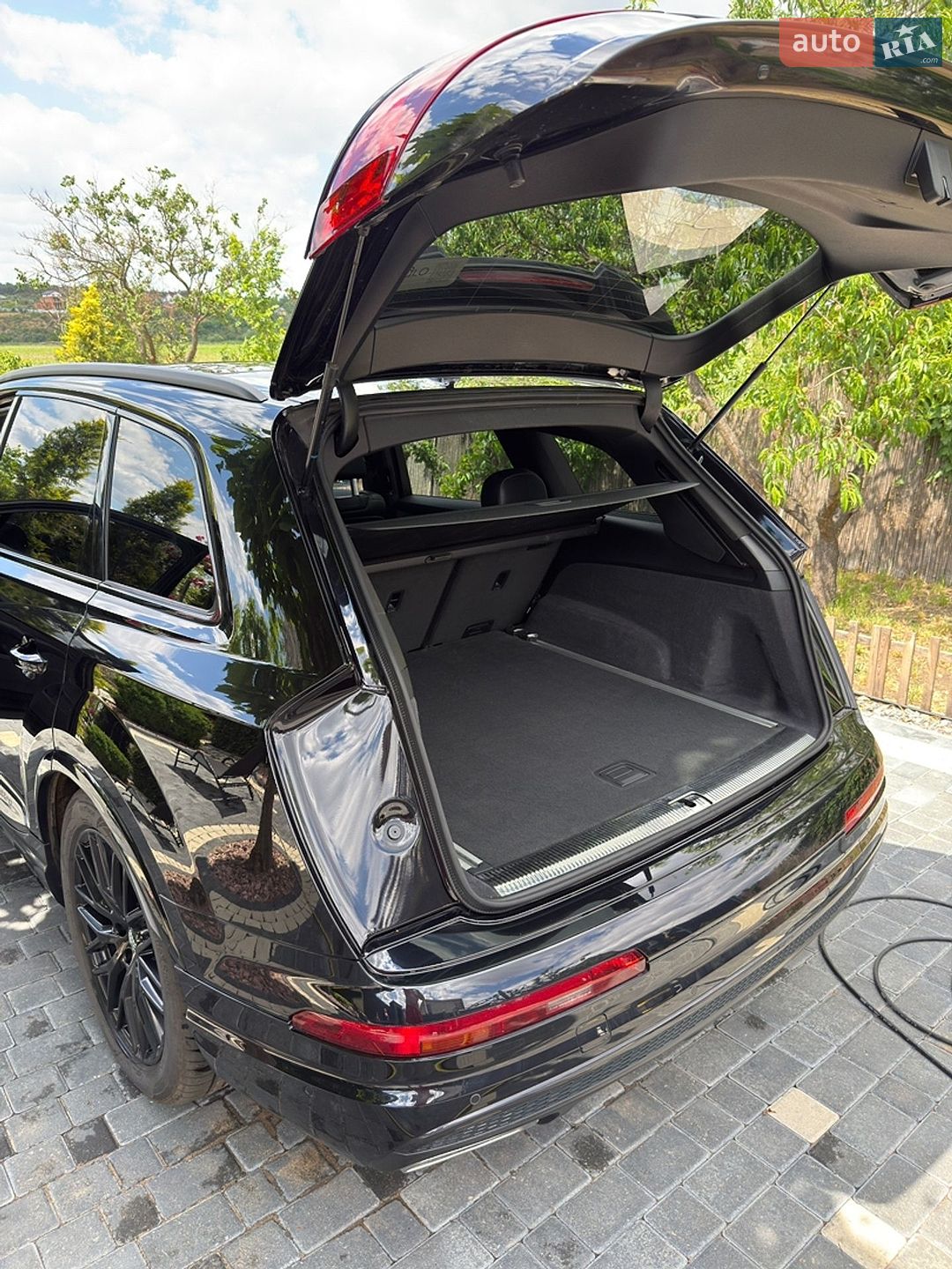 Audi Q7 2018 VIN WAUZZZ4M7JD050108 фото оголошення 14 з 20