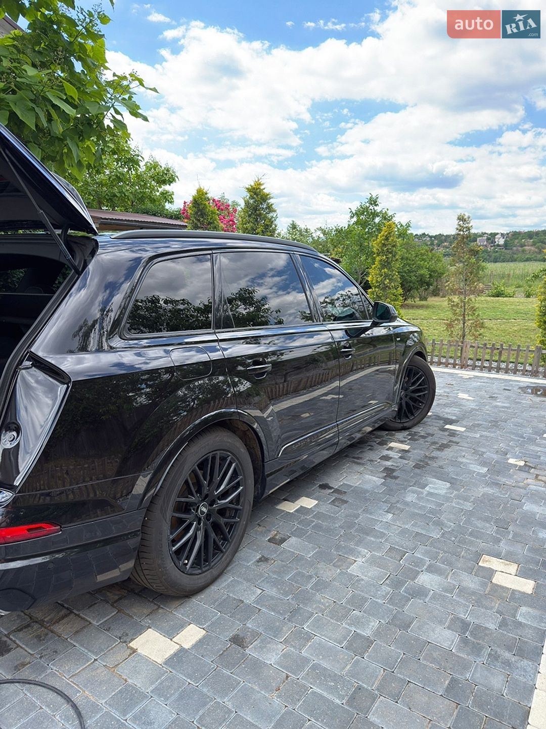 Audi Q7 2018 VIN WAUZZZ4M7JD050108 фото оголошення 17 з 20
