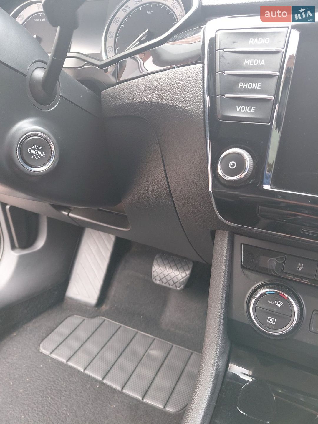 Skoda Superb 2017 VIN TMBLJ9NP6H7535910 фото оголошення 16 з 26