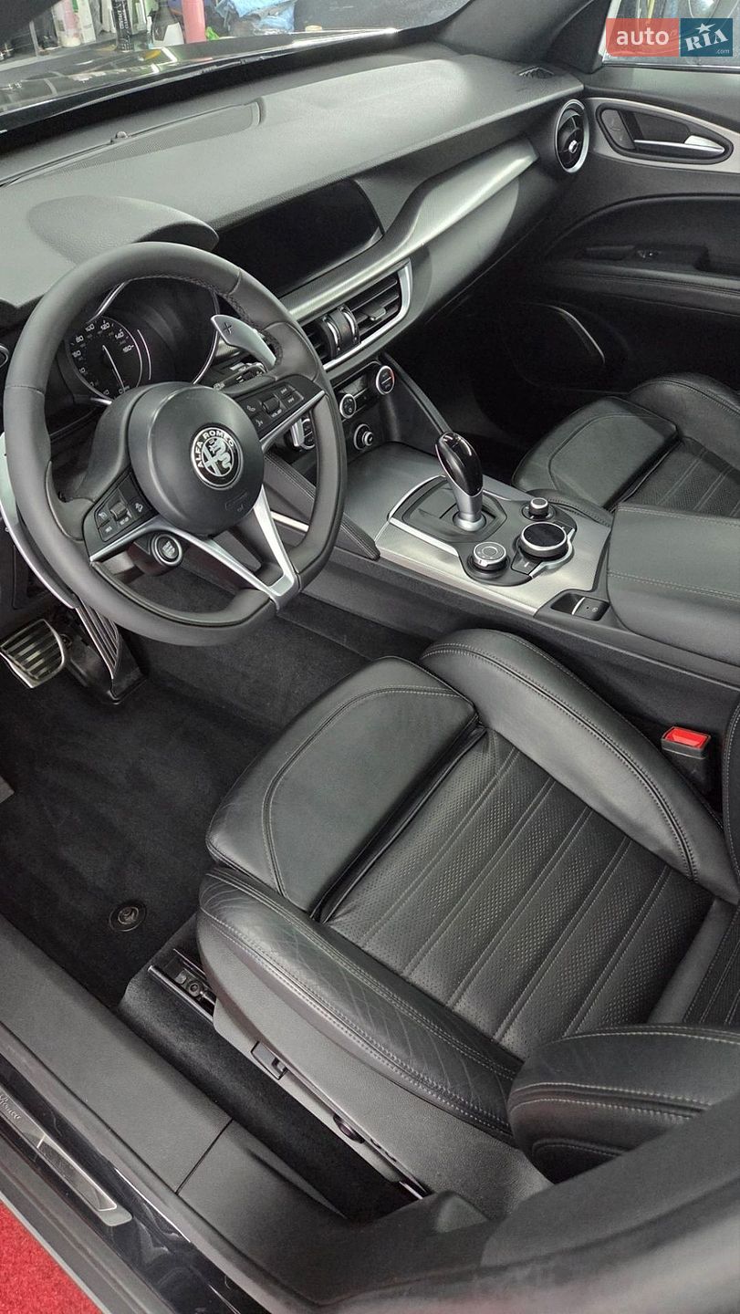 Alfa Romeo Stelvio 2017 VIN ZASFAKNN1J7B79690 фото оголошення 8 з 8