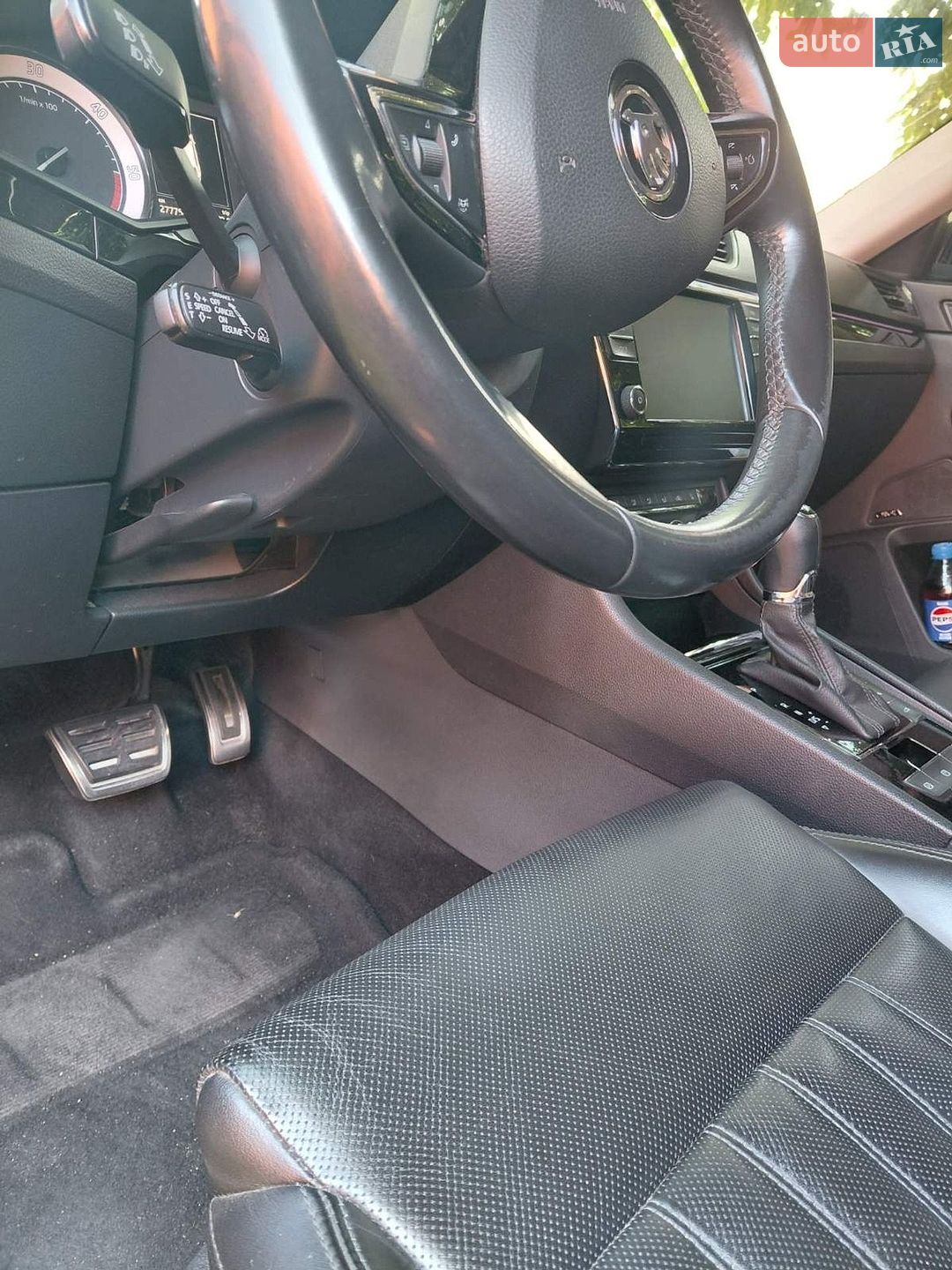 Skoda Superb 2017 VIN TMBLJ9NP6H7535910 фото оголошення 18 з 26