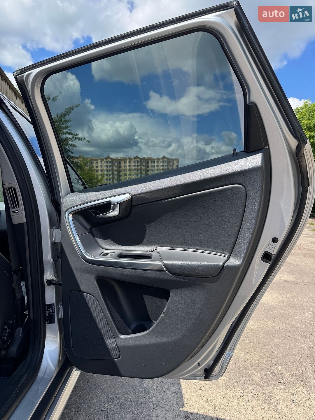 Volvo Xc60 2015 VIN YV1DZ73CDF2755205 фото оголошення 22 з 40