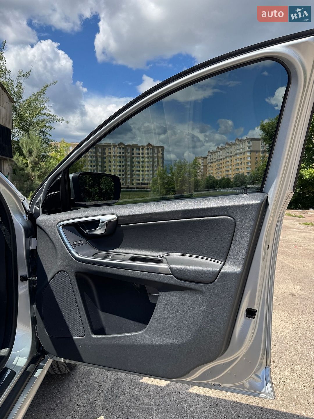 Volvo Xc60 2015 VIN YV1DZ73CDF2755205 фото оголошення 24 з 40