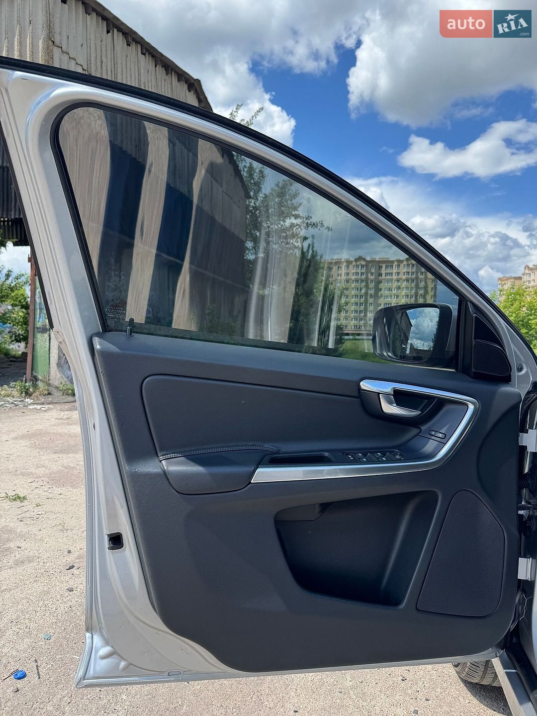 Volvo Xc60 2015 VIN YV1DZ73CDF2755205 фото оголошення 25 з 40