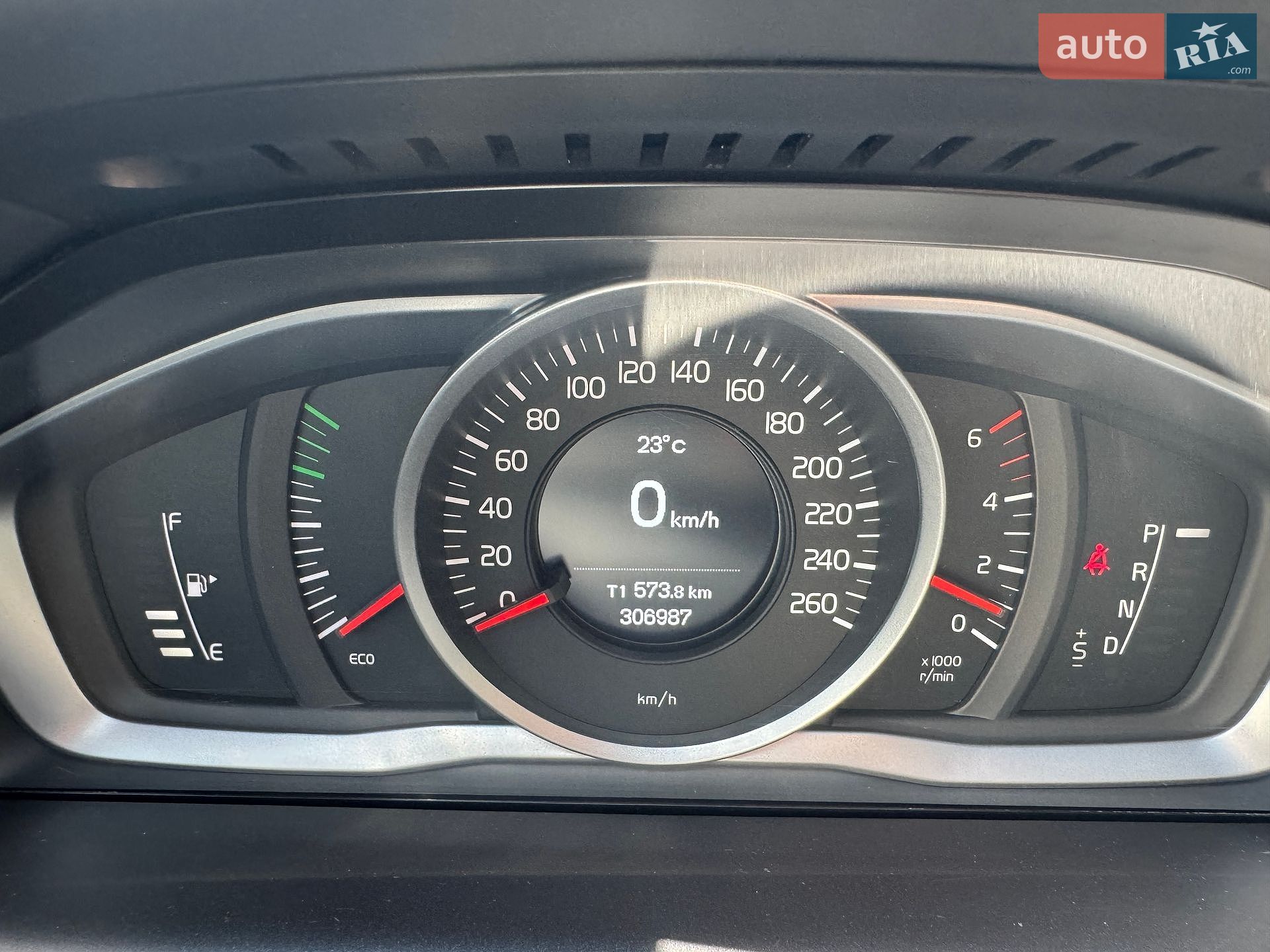 Volvo Xc60 2015 VIN YV1DZ73CDF2755205 фото оголошення 35 з 40