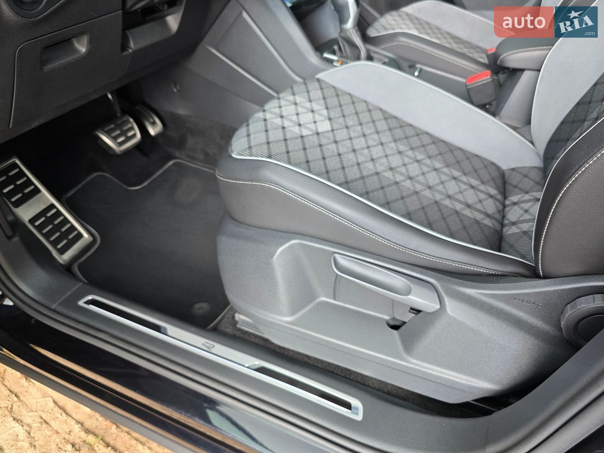 Volkswagen Tiguan 2022 VIN WVGZZZ5NZNW529622 фото оголошення 34 з 97