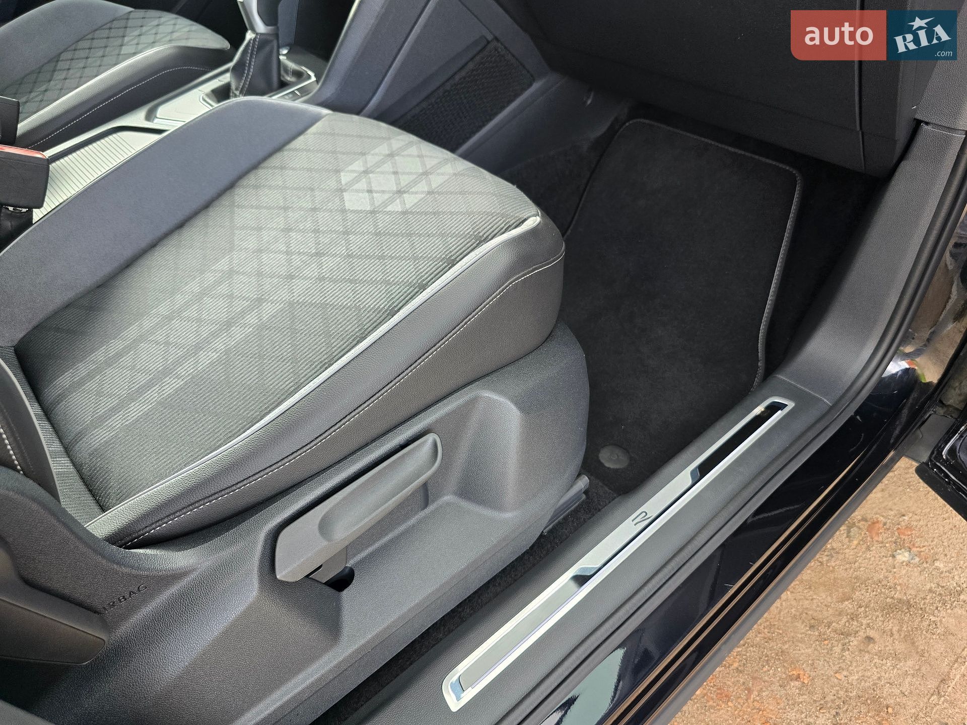 Volkswagen Tiguan 2022 VIN WVGZZZ5NZNW529622 фото оголошення 53 з 97