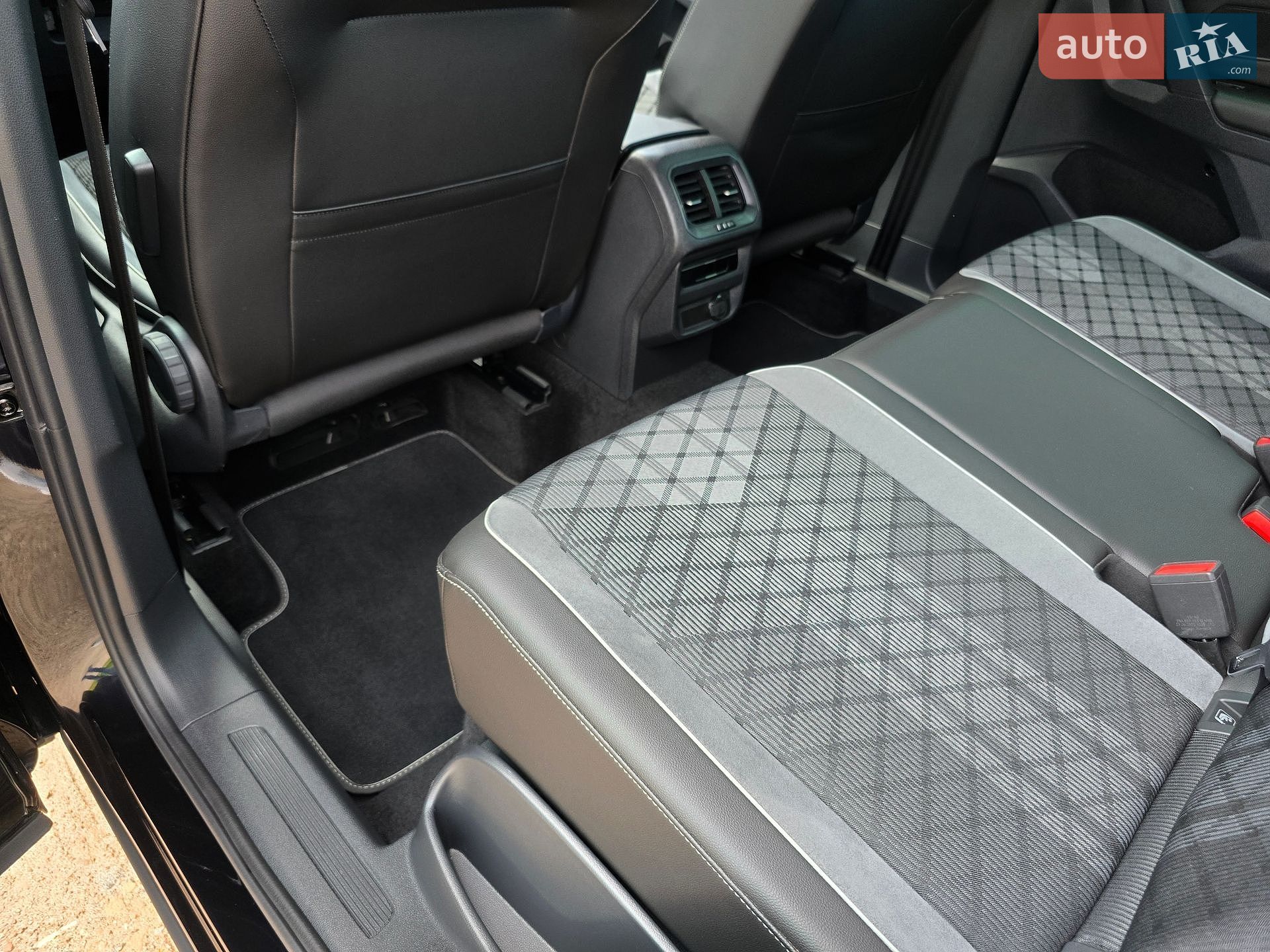 Volkswagen Tiguan 2022 VIN WVGZZZ5NZNW529622 фото оголошення 61 з 97