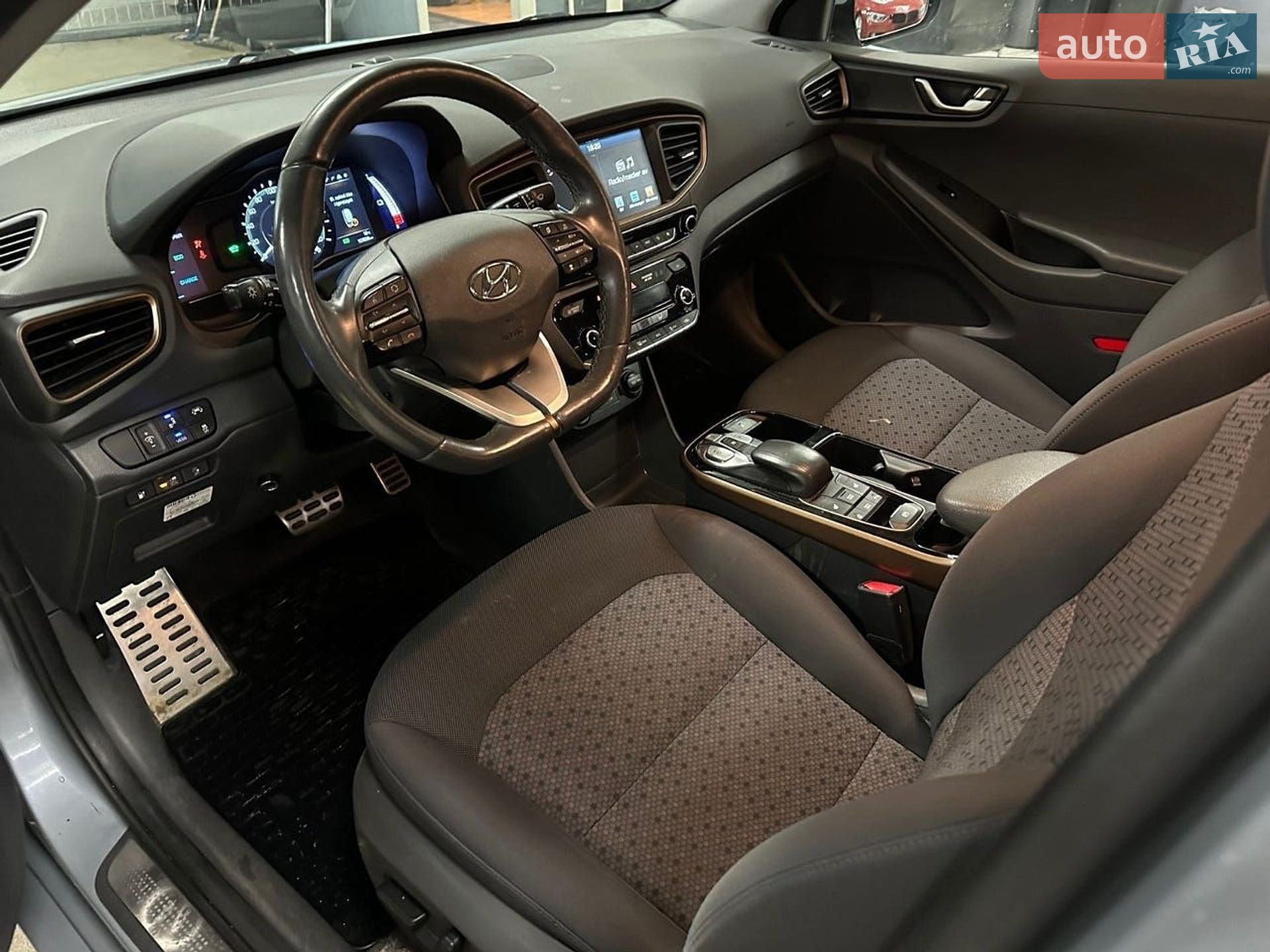 Hyundai Ioniq 2018 VIN KMHC851HFKU042173 фото оголошення 45 з 61