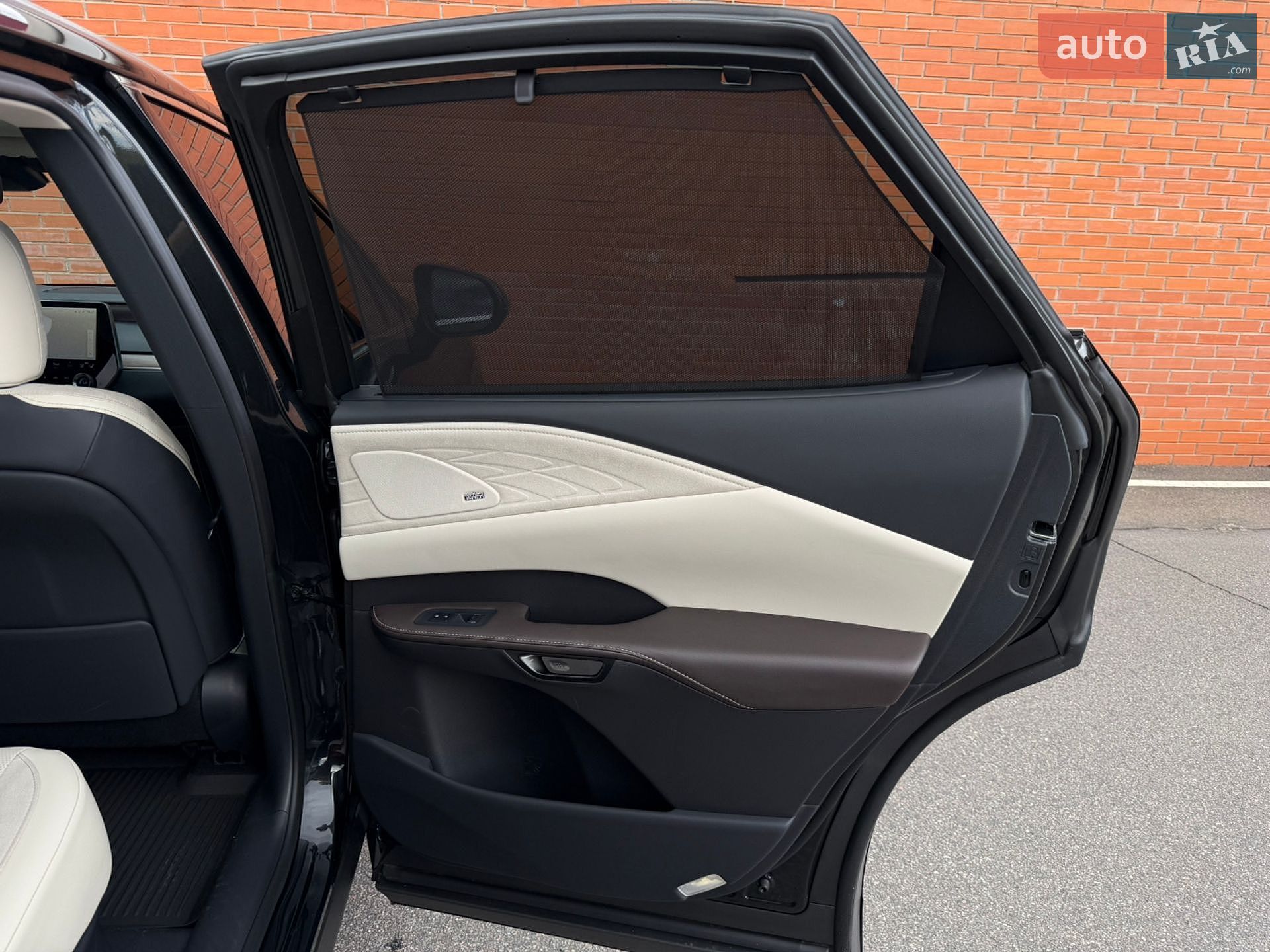 Lexus RX 2025 VIN JTJCJMGA5S2025450 фото оголошення 5 з 13