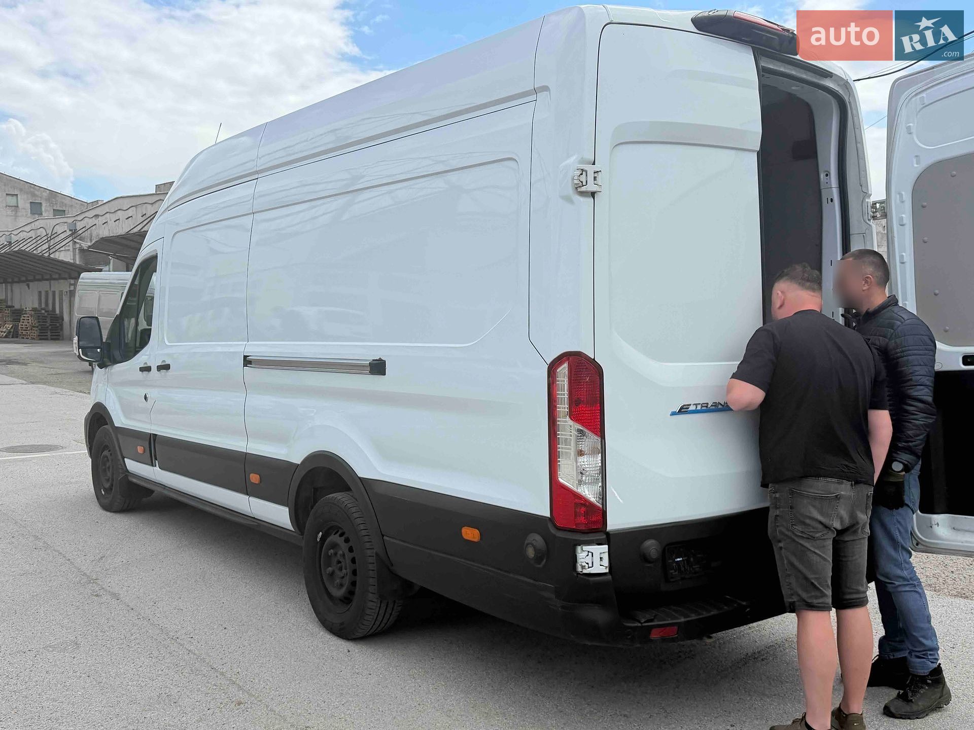Ford E-Transit 2022 VIN WF0EXXTTRBNJ15974 фото оголошення 4 з 46