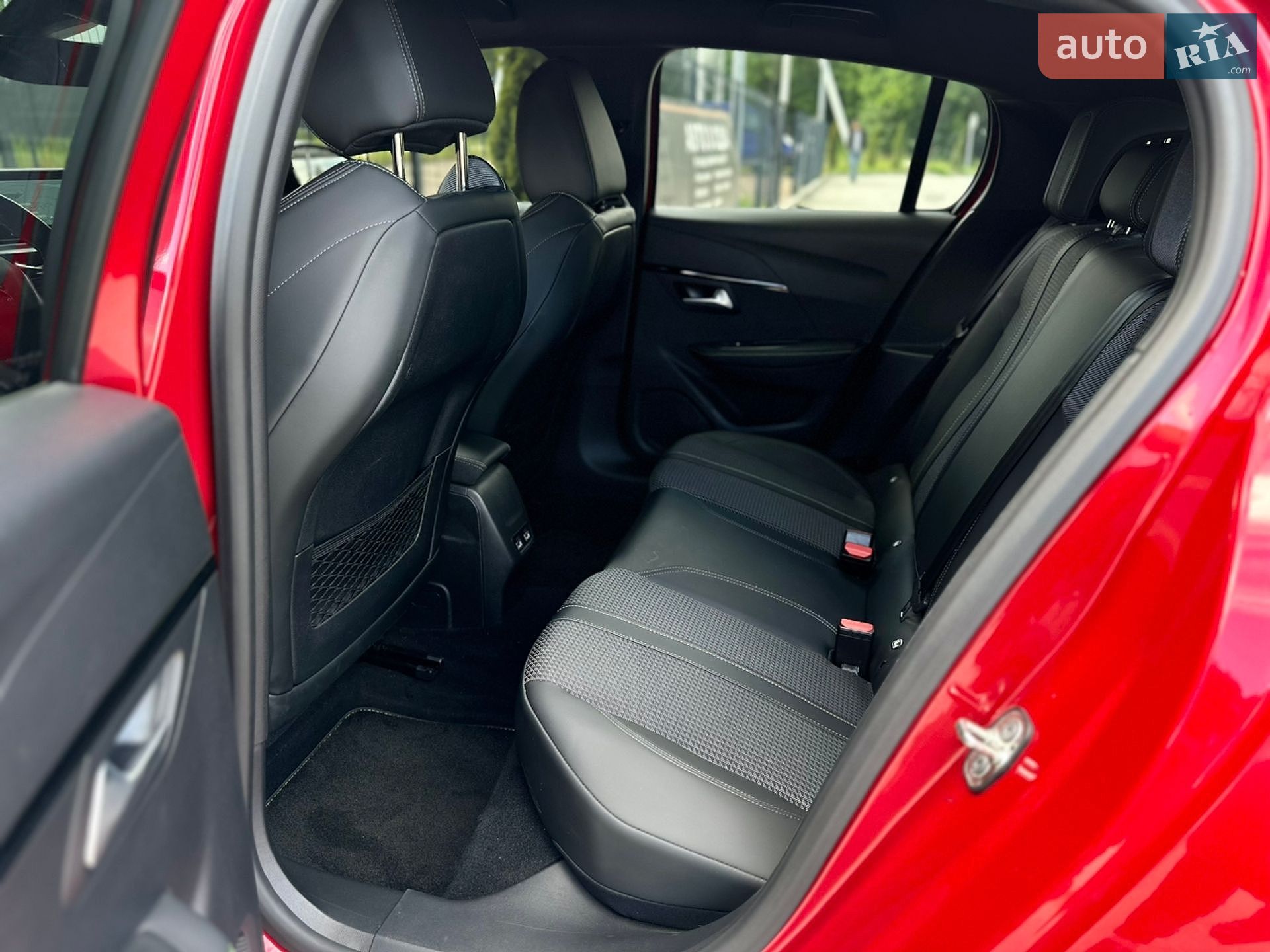 Peugeot e-208 2022 VIN VR3UHZKXZNT019073 фото оголошення 15 з 19