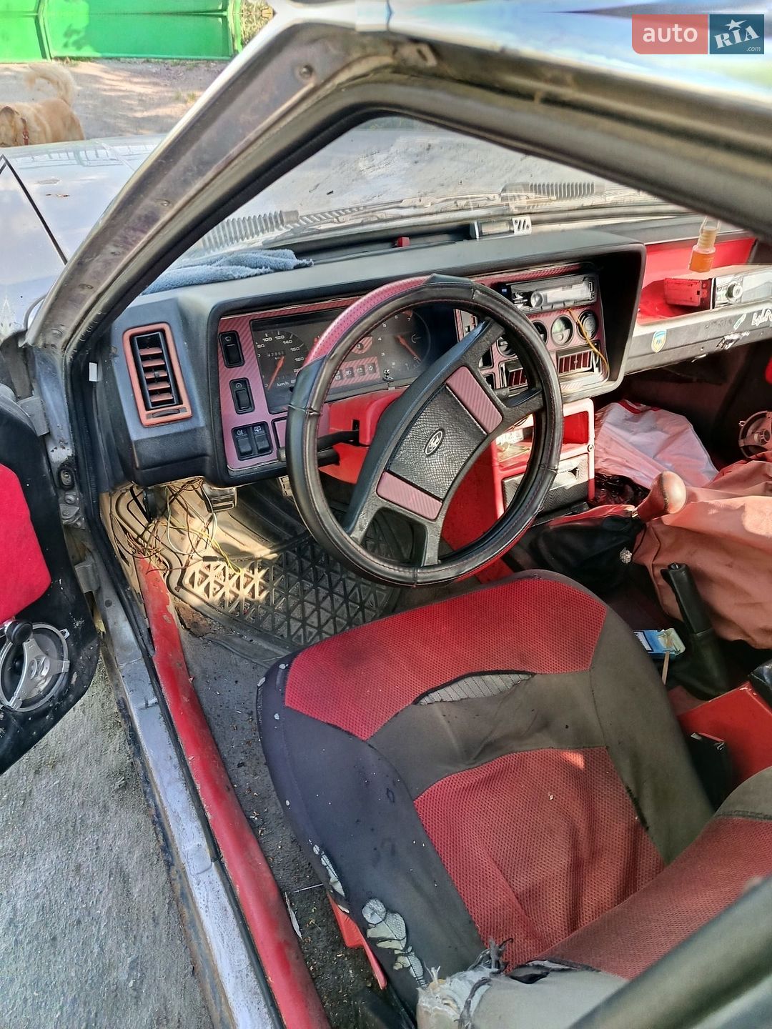 Ford Granada 1985 VIN WF0FXXGAGFFJ98813 фото оголошення 2 з 7