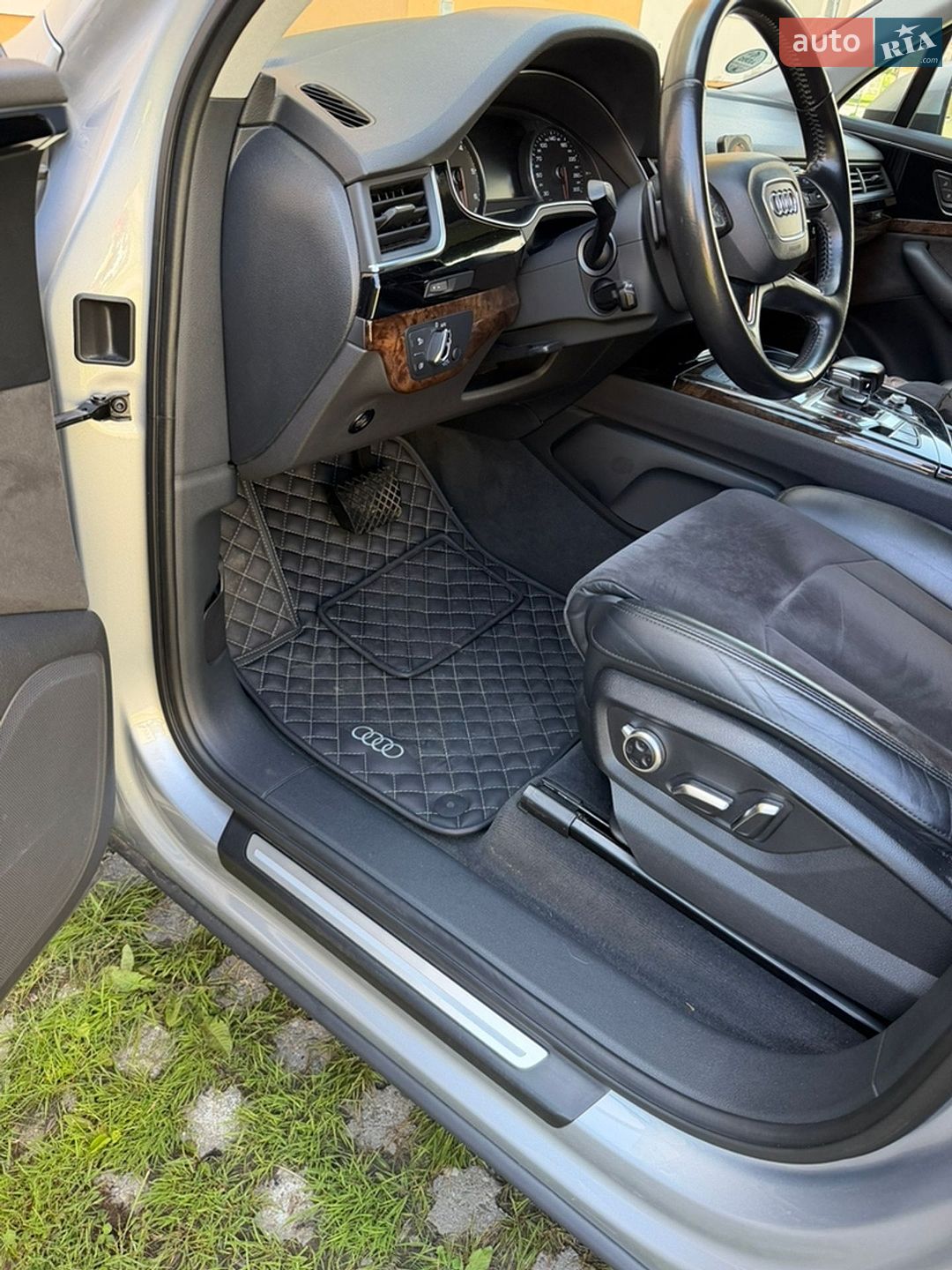 Audi Q7 2016 VIN WAUZZZ4M2HD009301 фото оголошення 24 з 30