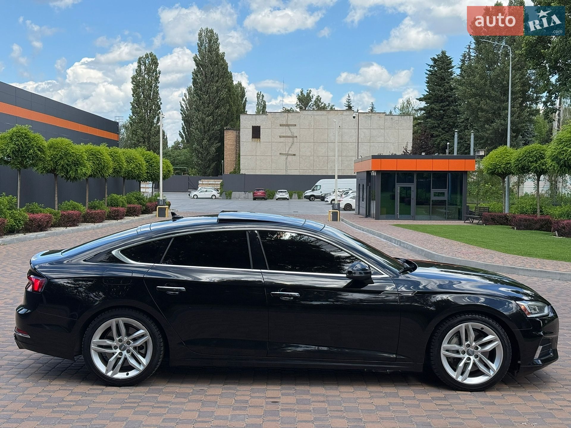 Audi A5 2019 VIN WAUANCF53KA063243 фото оголошення 3 з 46