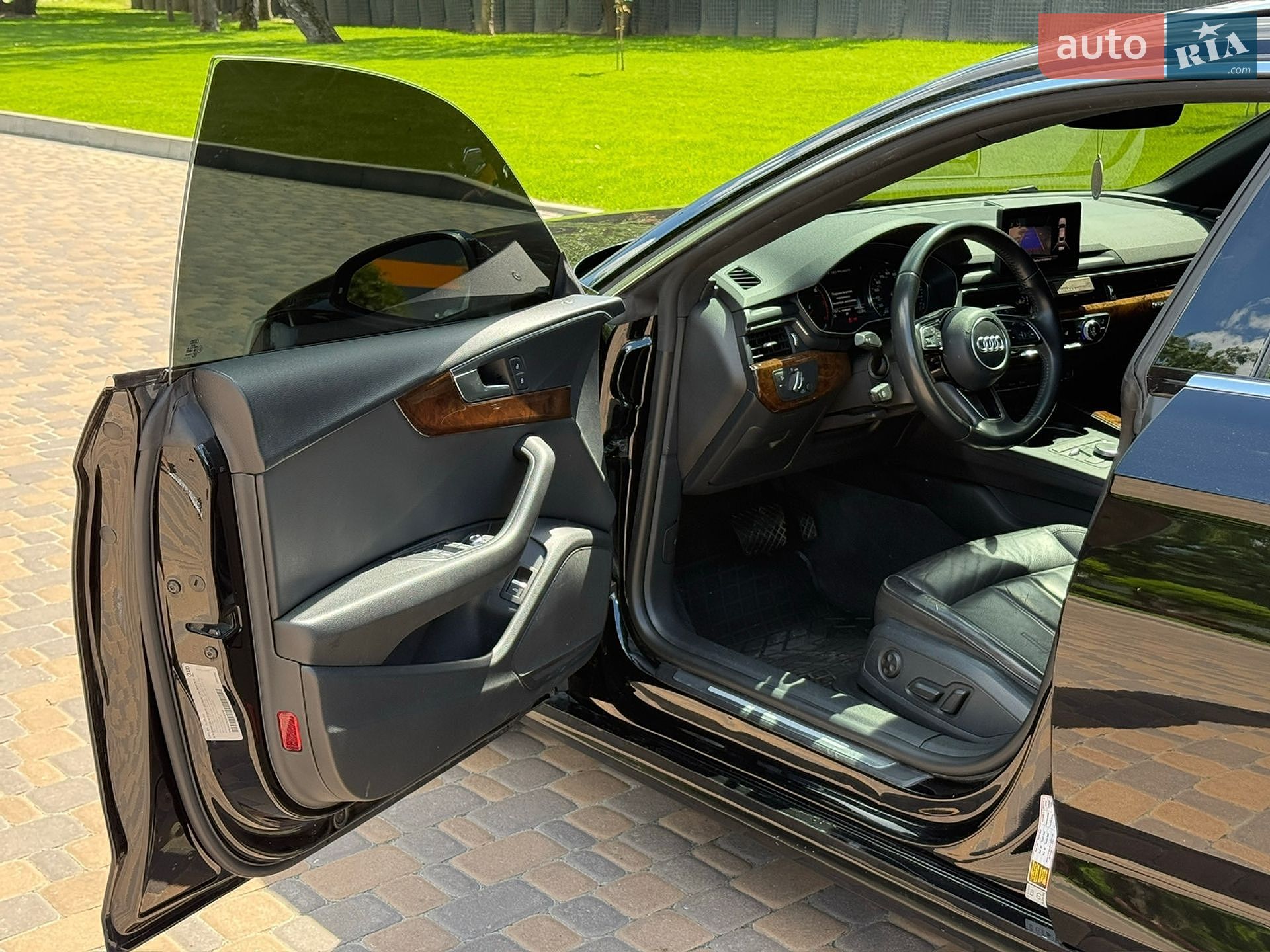 Audi A5 2019 VIN WAUANCF53KA063243 фото оголошення 13 з 46