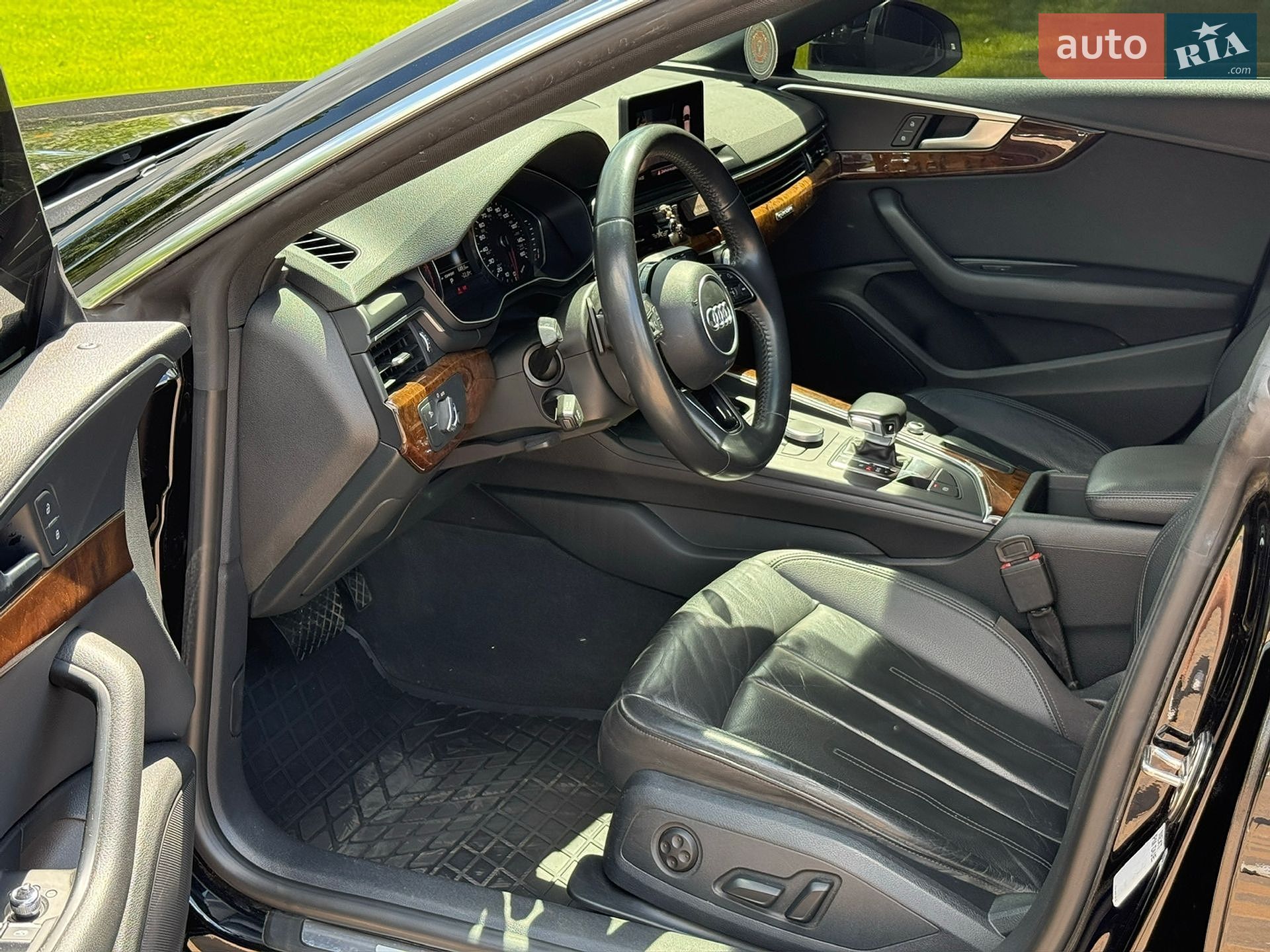 Audi A5 2019 VIN WAUANCF53KA063243 фото оголошення 14 з 46