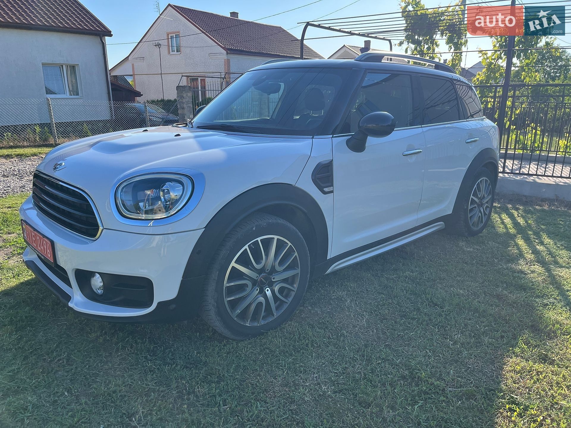 MINI Countryman 2017 VIN WMWYT910X03D77107 фото оголошення 43 з 84