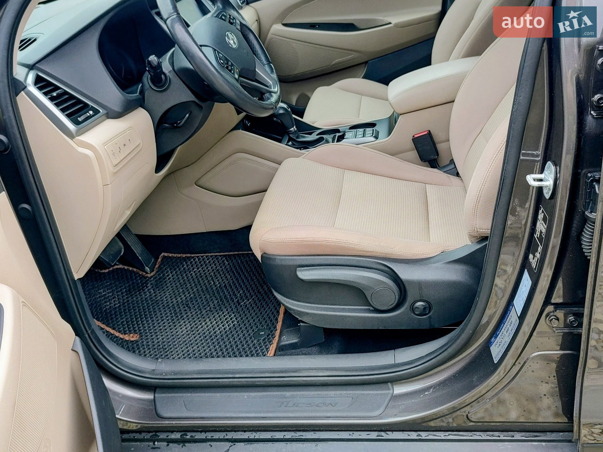 Hyundai Tucson 2017 VIN TMAJ381ADJJ411948 фото оголошення 11 з 30