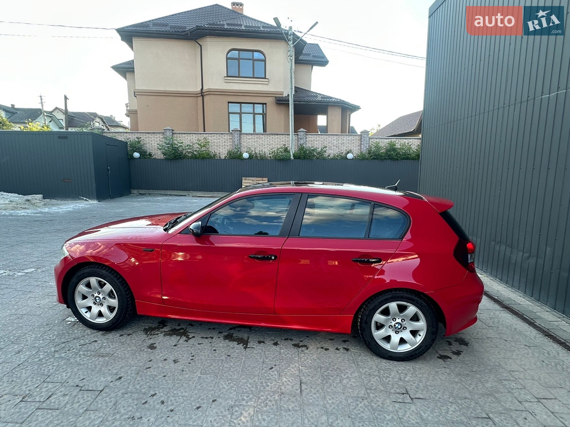 BMW 1 Series 2005 VIN WBAUF31020PY21072 фото оголошення 7 з 17