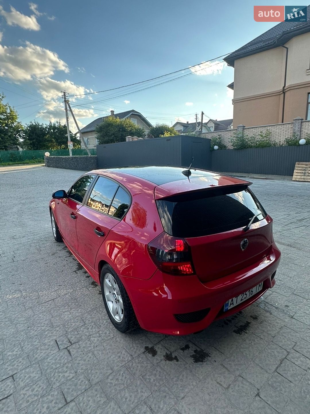 BMW 1 Series 2005 VIN WBAUF31020PY21072 фото оголошення 9 з 17